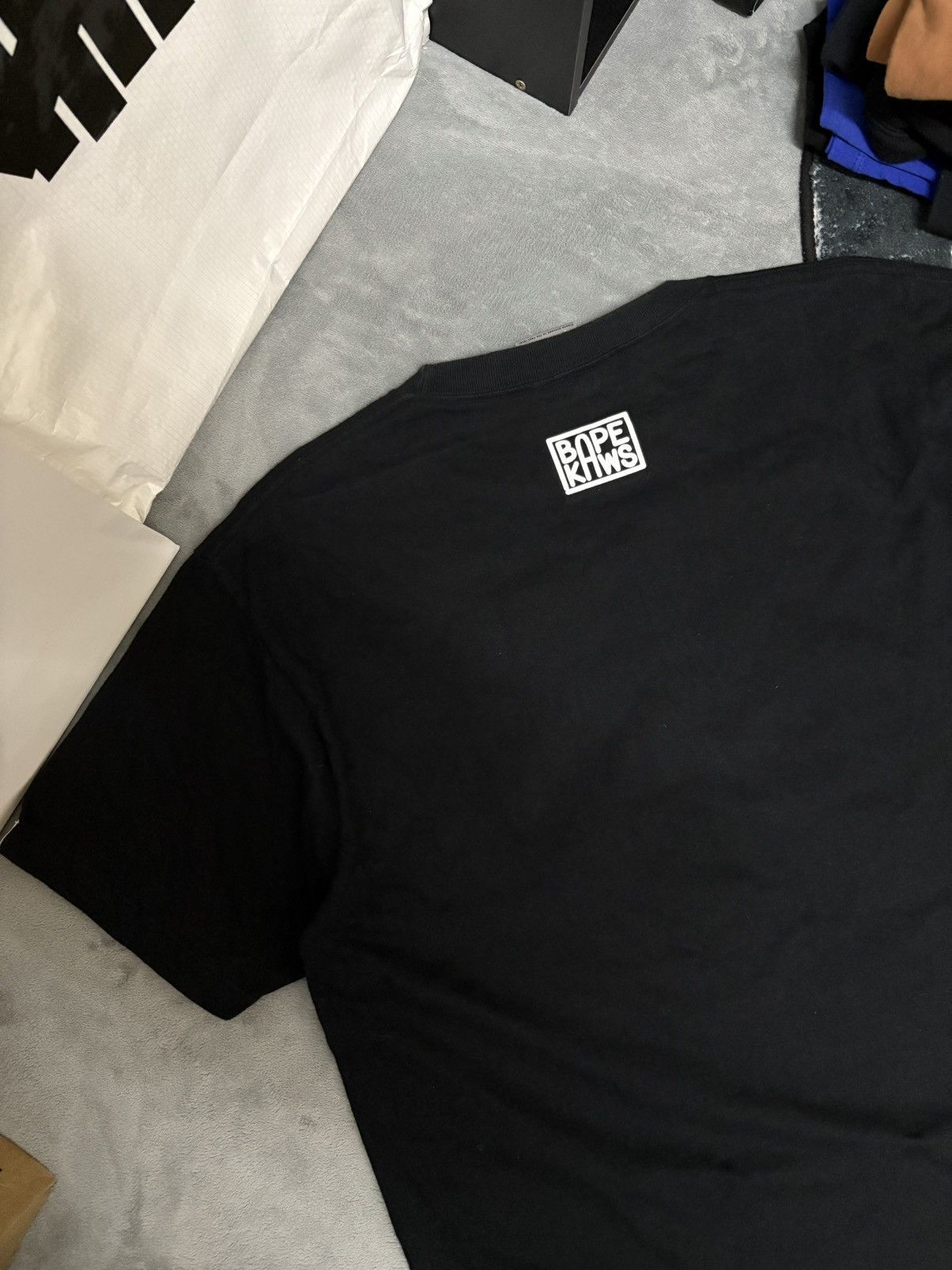 Bape × Kaws Bape x Kaws Vintage T-Shirt Size US L / EU 52-54 / 3 - 4 Thumbnail