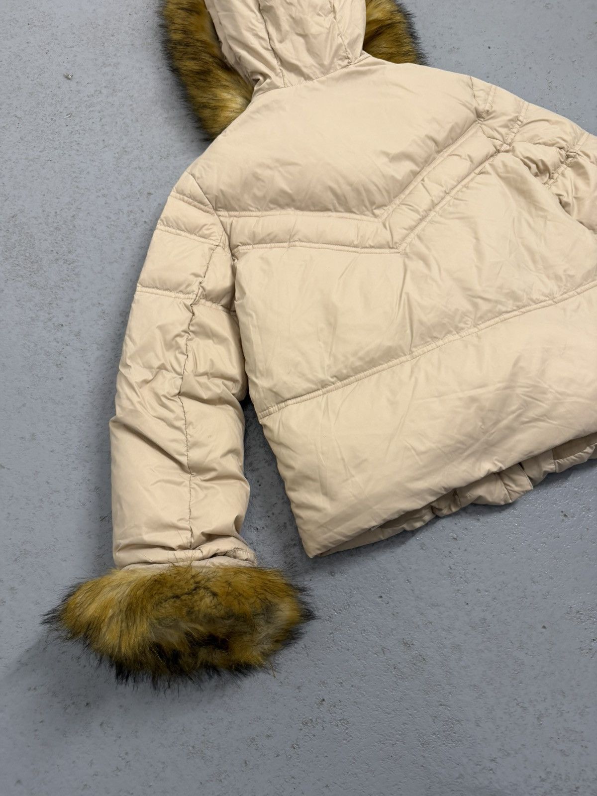 Armani Armani Jeans Fur Down Cropped Jacket Size M / US 6-8 / IT 42-44 - 22 Thumbnail