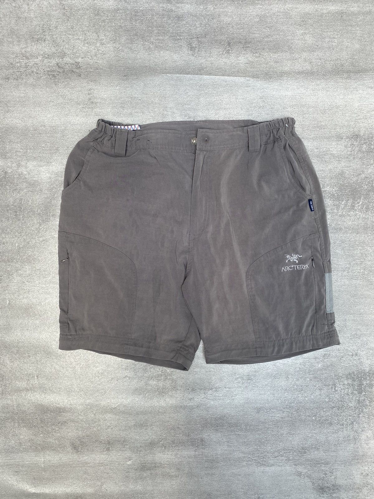 Arc'teryx Short Pants Size US 30 / EU 46 - 1 Thumbnail