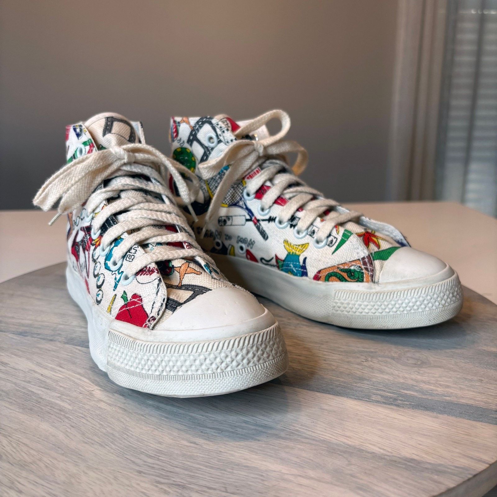 Nicole Miller Vintage Nicole Miller Pop Art High Top Sneakers Women's 6.5 Size US 6.5 / IT 36.5 - 1 Thumbnail