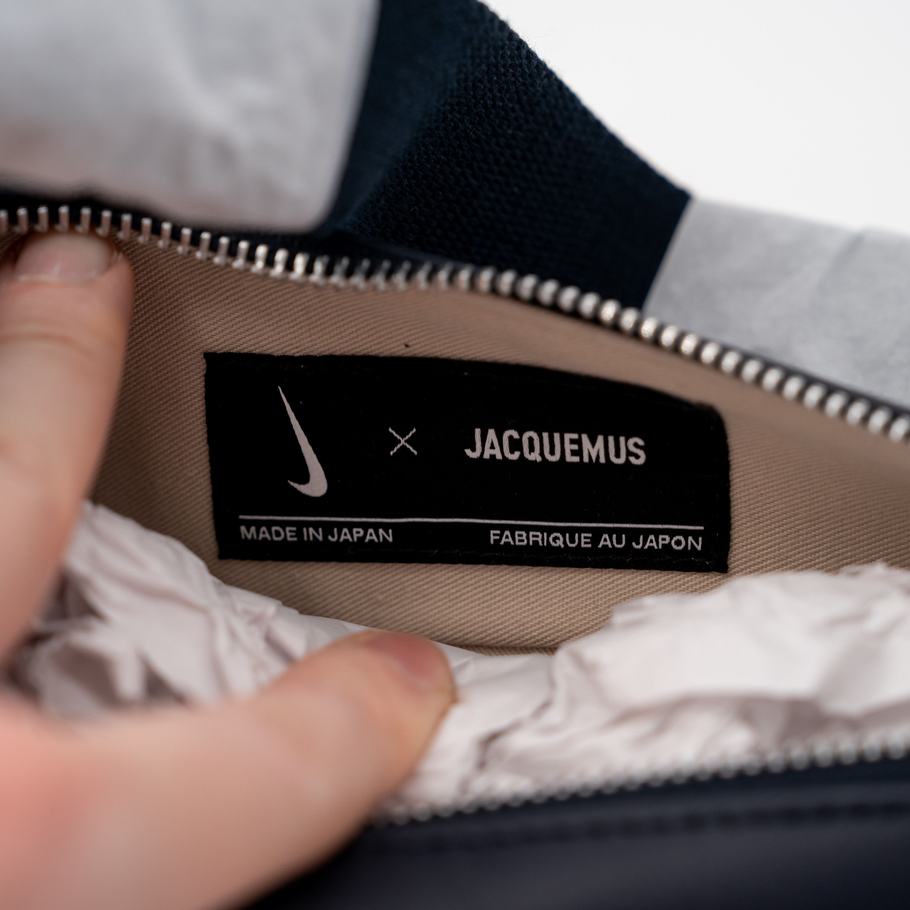 Jacquemus × Nike Jacquemus Nike Le Sac Swoosh Shoulder Bag Navy Leather Size ONE SIZE - 4 Thumbnail