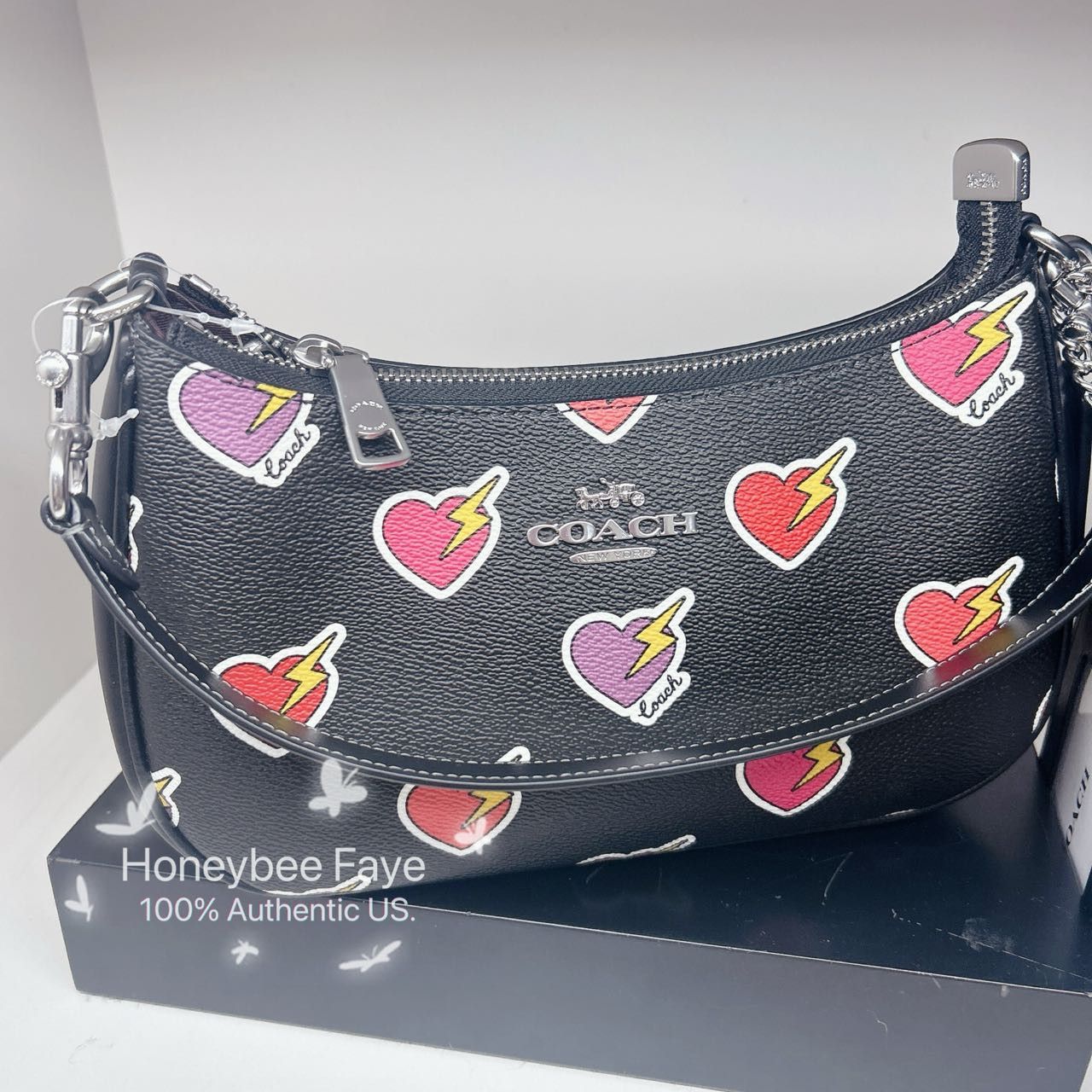 Coach Teri Shoulder Bag With Heart Bolt Print CY346 Size ONE SIZE - 1 Thumbnail