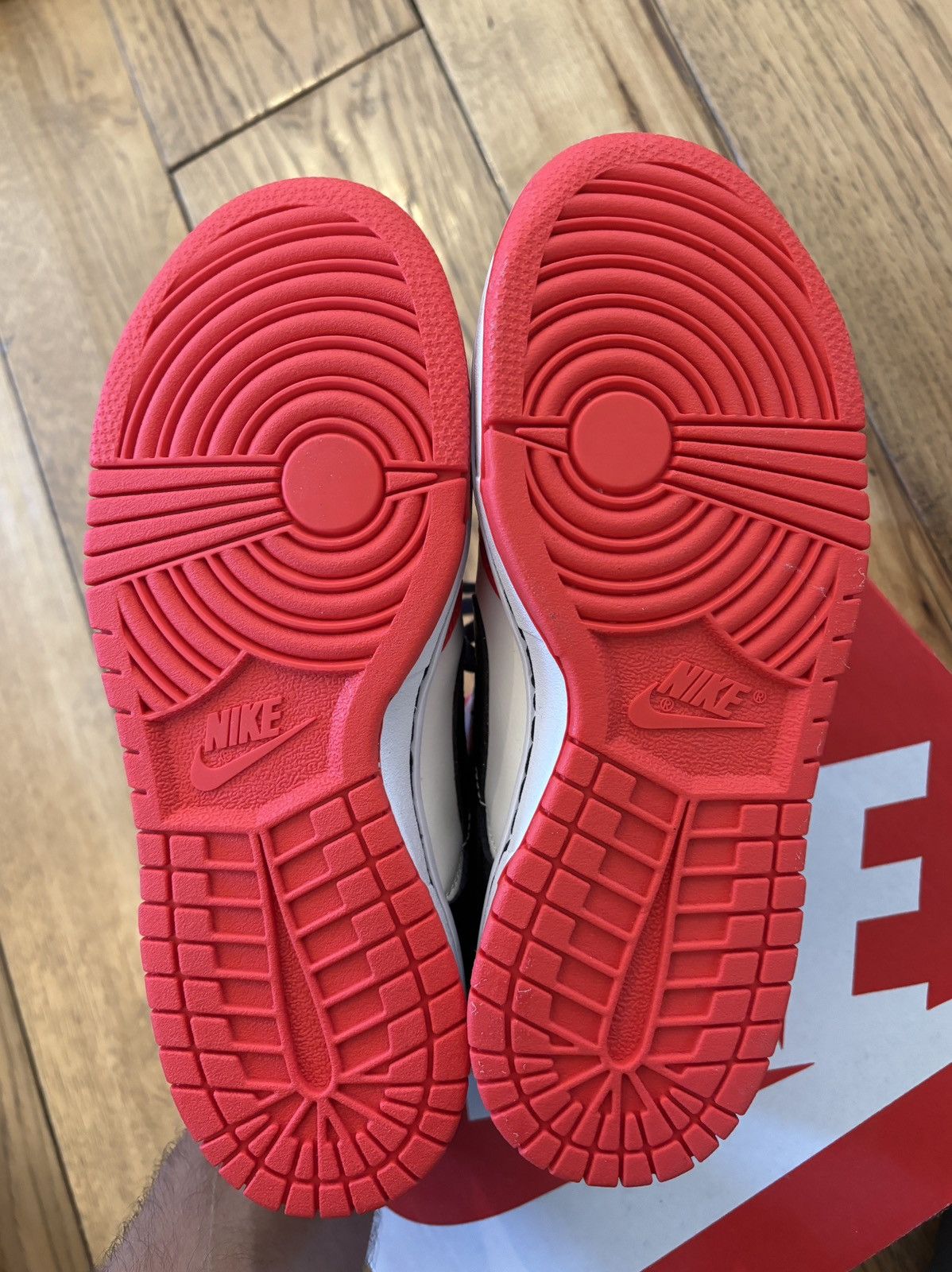 Nike Nike Dunk Low EMB Bulls Chicago GS Size US 5.5 / IT 35.5 - 7 Thumbnail