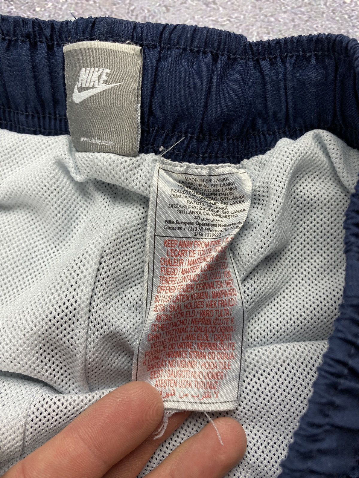 Nike Vintage Nike Nylon Track Pants Size US 32 / EU 48 - 10 Thumbnail