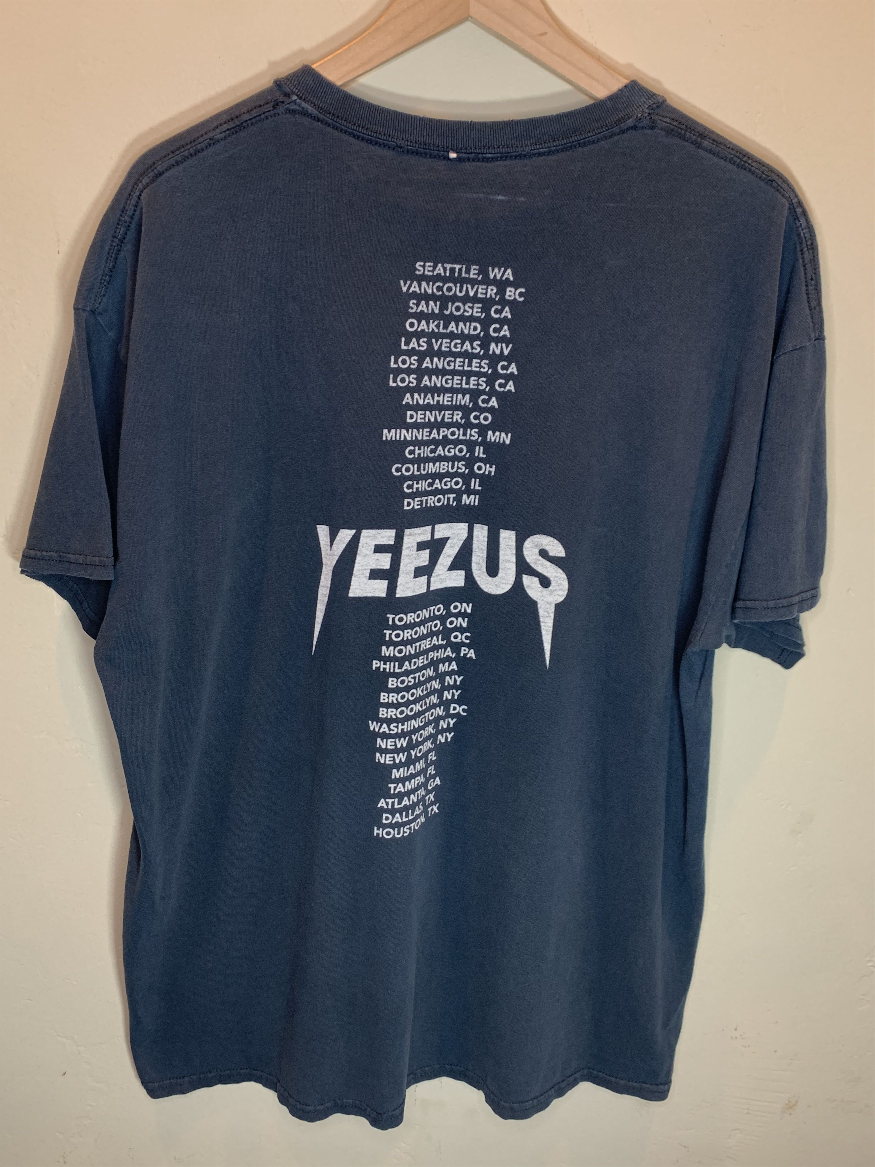 Kanye West *RARE* VTG KanYe West Yeezus Tour Maison Margiela Mask Shirt Size US XL / EU 56 / 4 - 2 Thumbnail