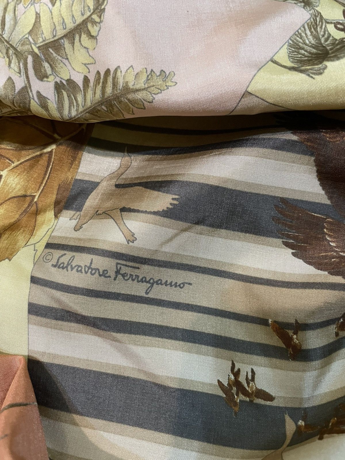 Salvatore Ferragamo Vintage Salvatore Ferragamo Button Up Jacket Size US M / EU 48-50 / 2 - 15 Thumbnail