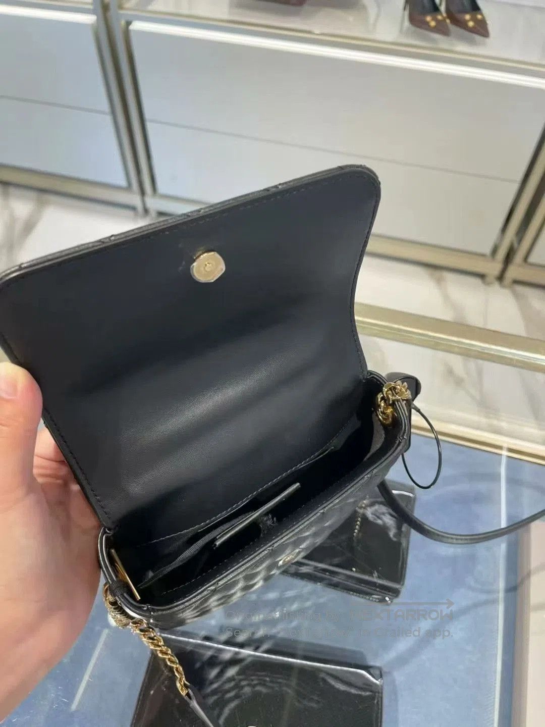 Versace Versace Medusa Black Gold Bag. Size ONE SIZE - 4 Thumbnail