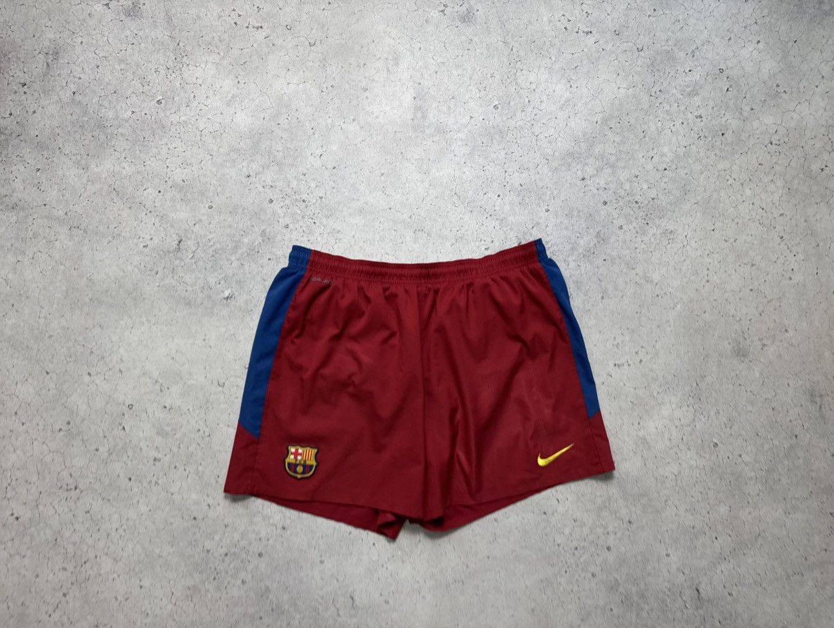 Nike Nike FC Barcelona Vintage Soccer Shorts Y2K Size US 36 / EU 52 - 1 Thumbnail