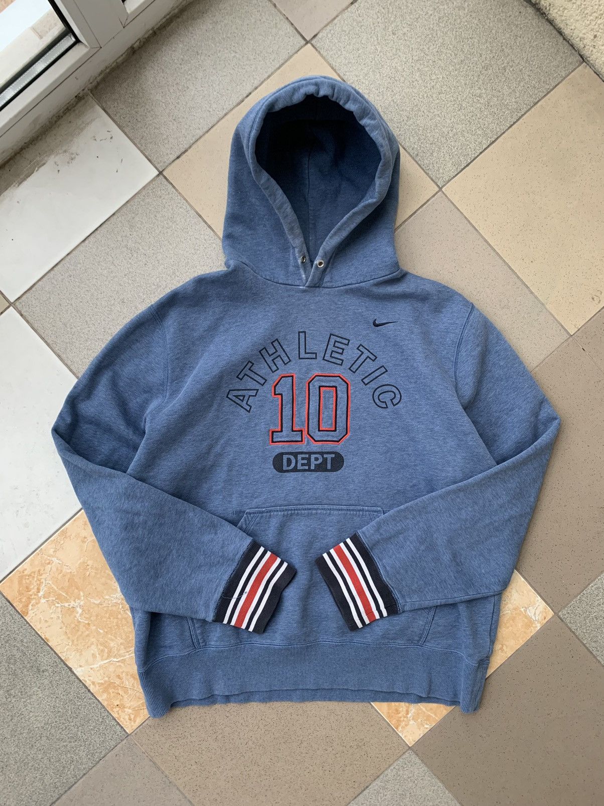 Nike × Vintage 90s Nike Vintage Streetwear Hoodie Athletic Dept Big Logo Size US XL / EU 56 / 4 - 1 Thumbnail