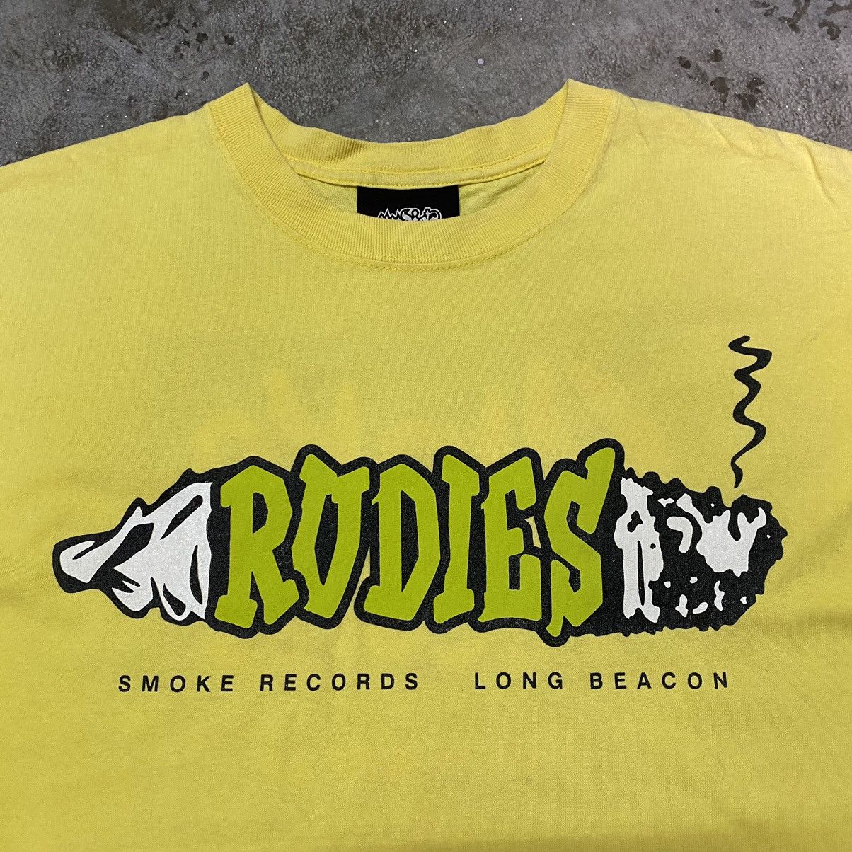 Vintage Y2K RUDIES SMOKE RECORDS LONG BEACON T SHIRT RARE Size US L / EU 52-54 / 3 - 7 Thumbnail