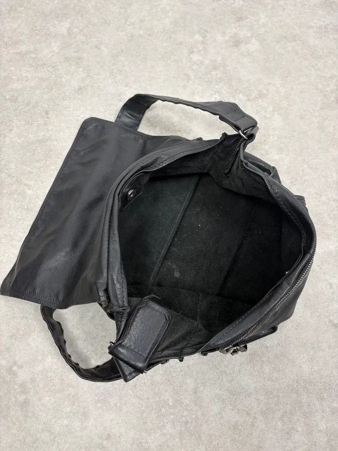 Miu Miu 1990s Miu Miu Black Minimalist Leather Messenger Bag Size ONE SIZE - 7 Thumbnail