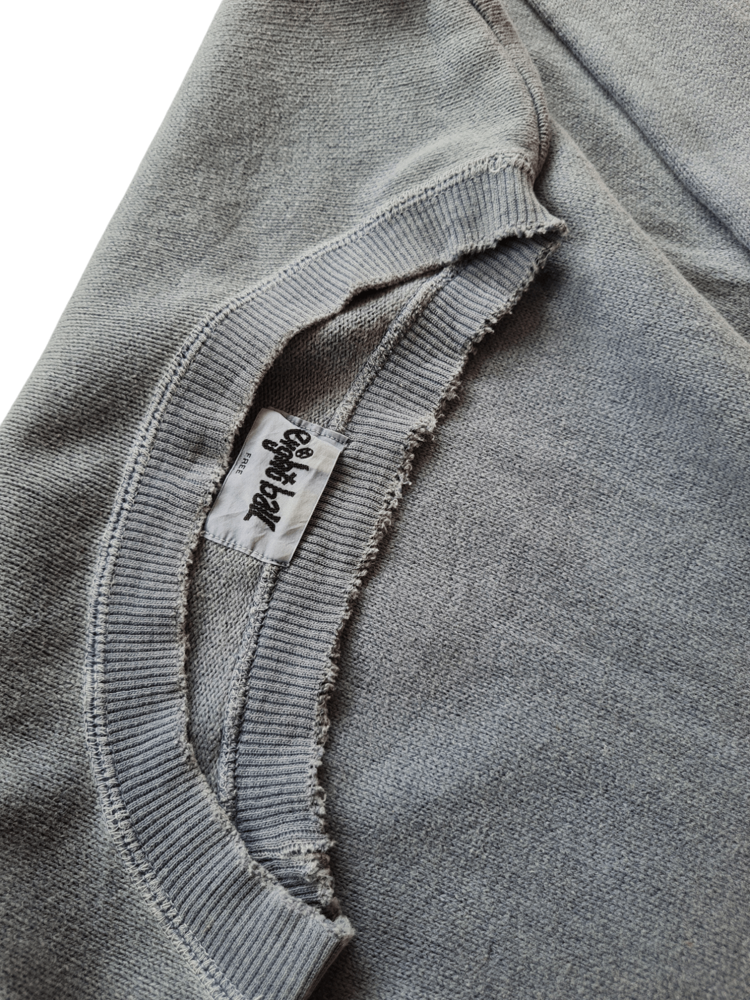 Vintage Vintage EightBall Distressed Sweatshirt Size US XL / EU 56 / 4 - 8 Thumbnail