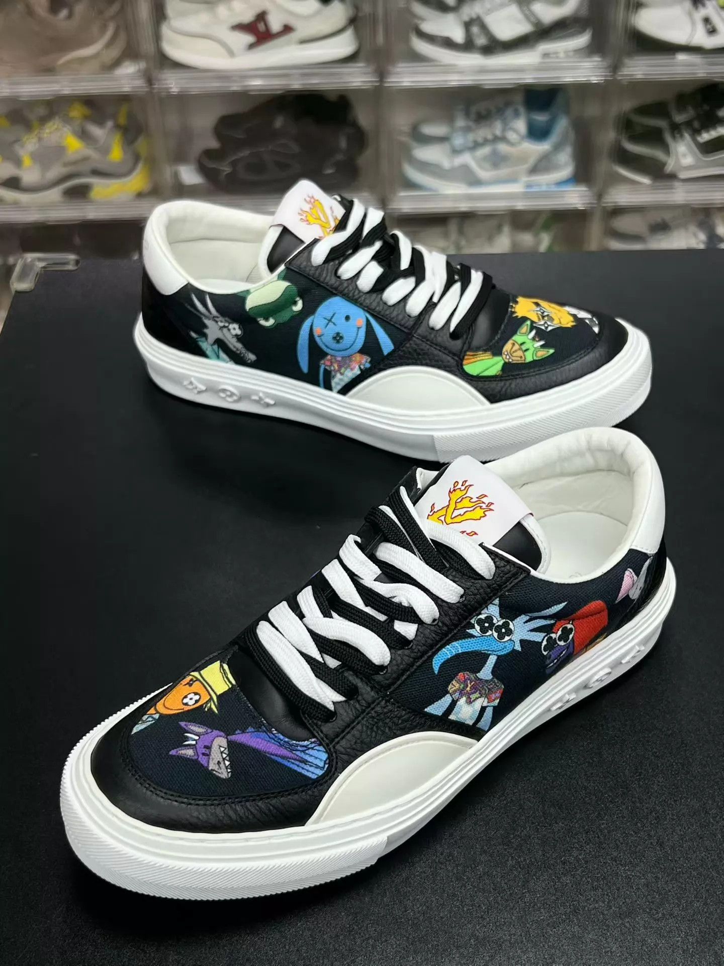Louis Vuitton LV Ollie Black & White Cartoon Print Low-Top 41 Like New Size US 8 / EU 41 - 1 Thumbnail
