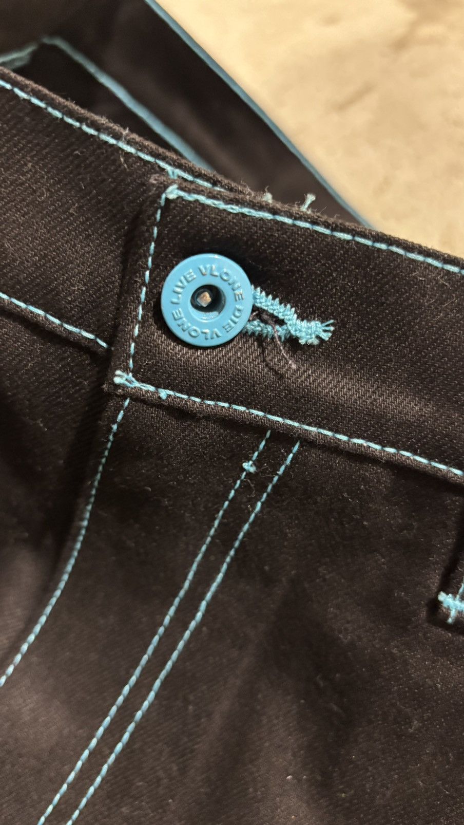 Vlone Vlone Old English Denim Size US 36 / EU 52 - 5 Thumbnail