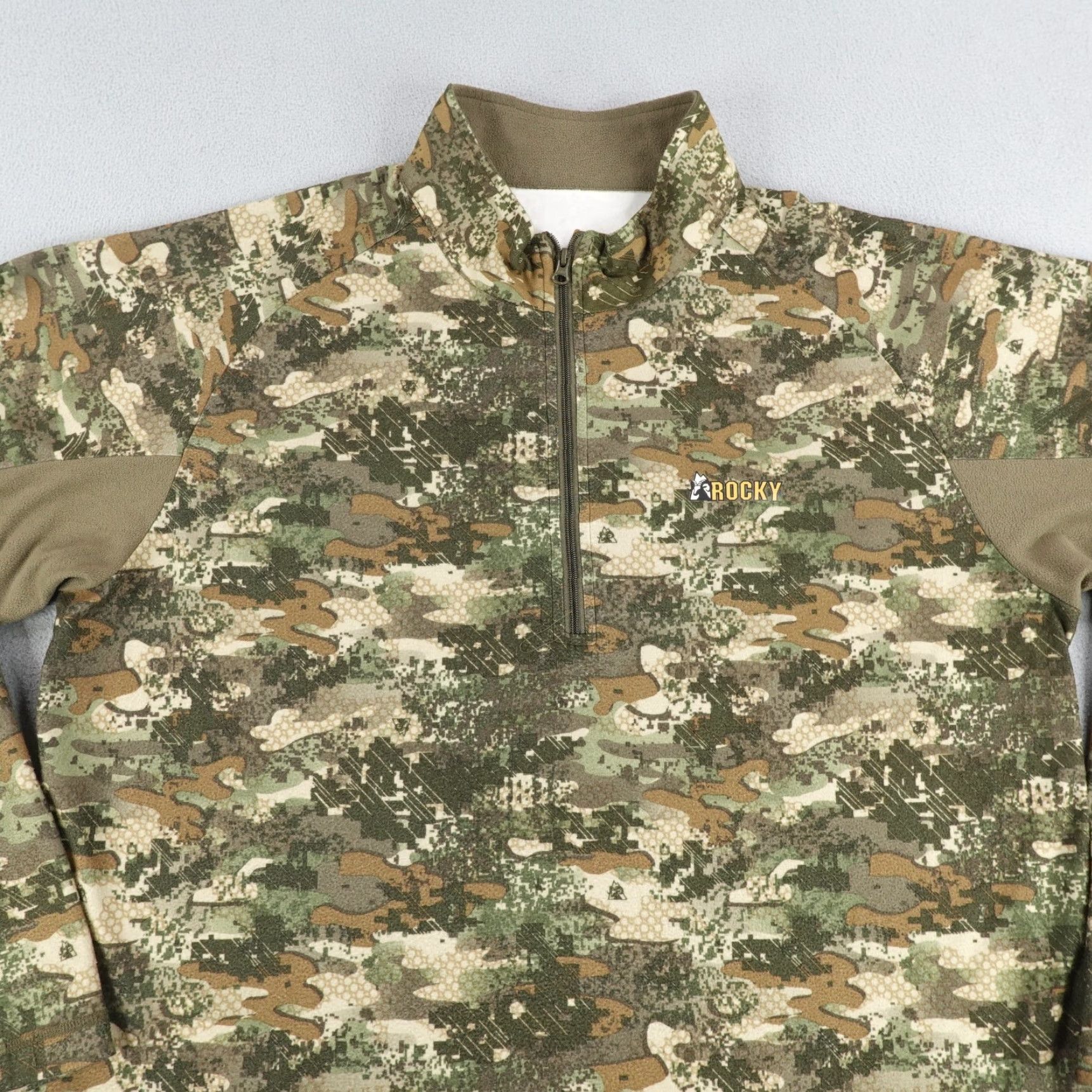 Vintage VINTAGE ROCKY Sweater Shirt Mens Large Brown Camo Fleece 1/2 Zip Outdoor Hunting 90s Mens Size US L / EU 52-54 / 3 - 4 Thumbnail