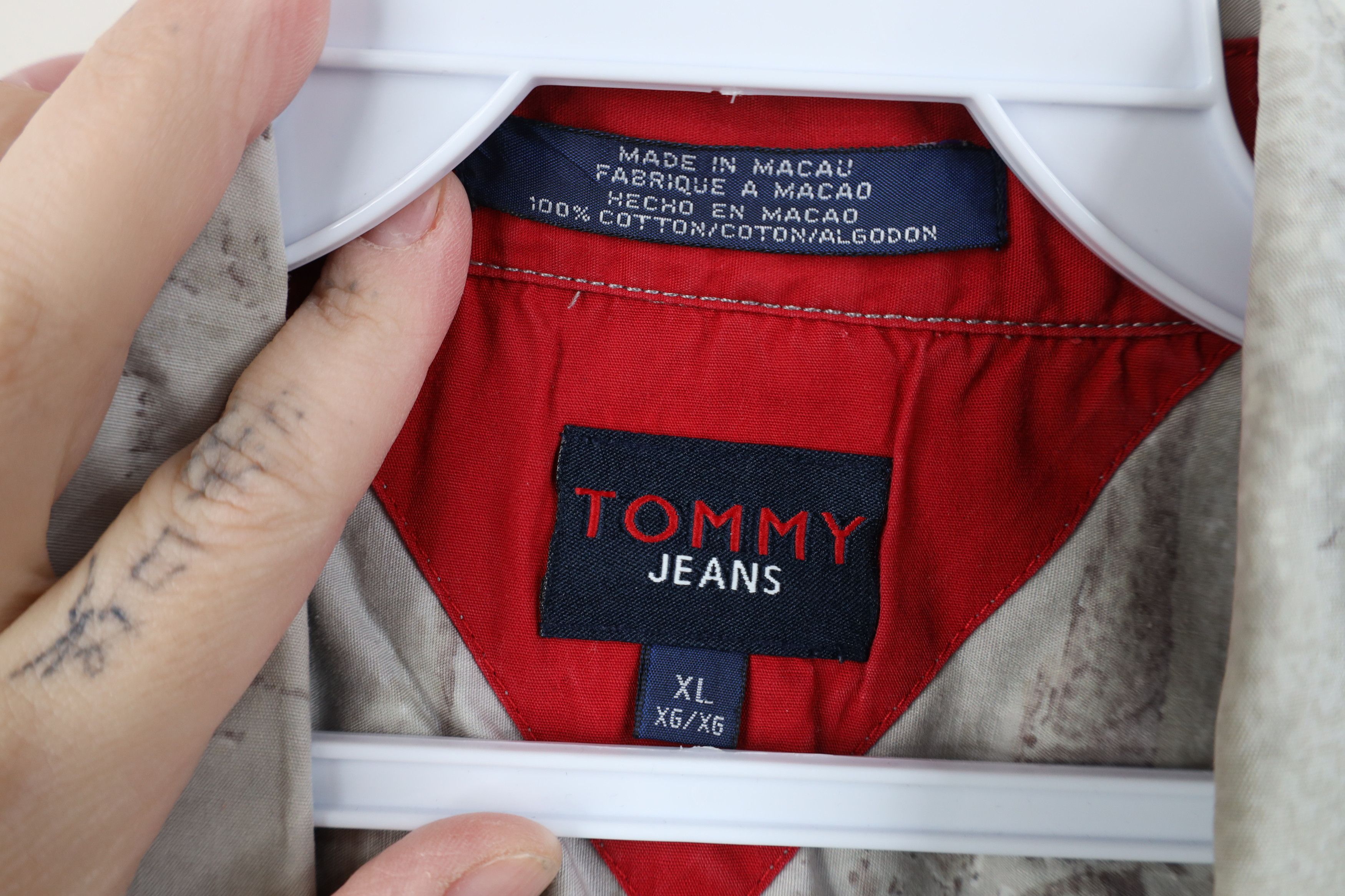 Tommy Hilfiger Vintage 90s Y2K Tommy Hilfiger Stone Wall Collared Shirt Size US XL / EU 56 / 4 - 8 Thumbnail