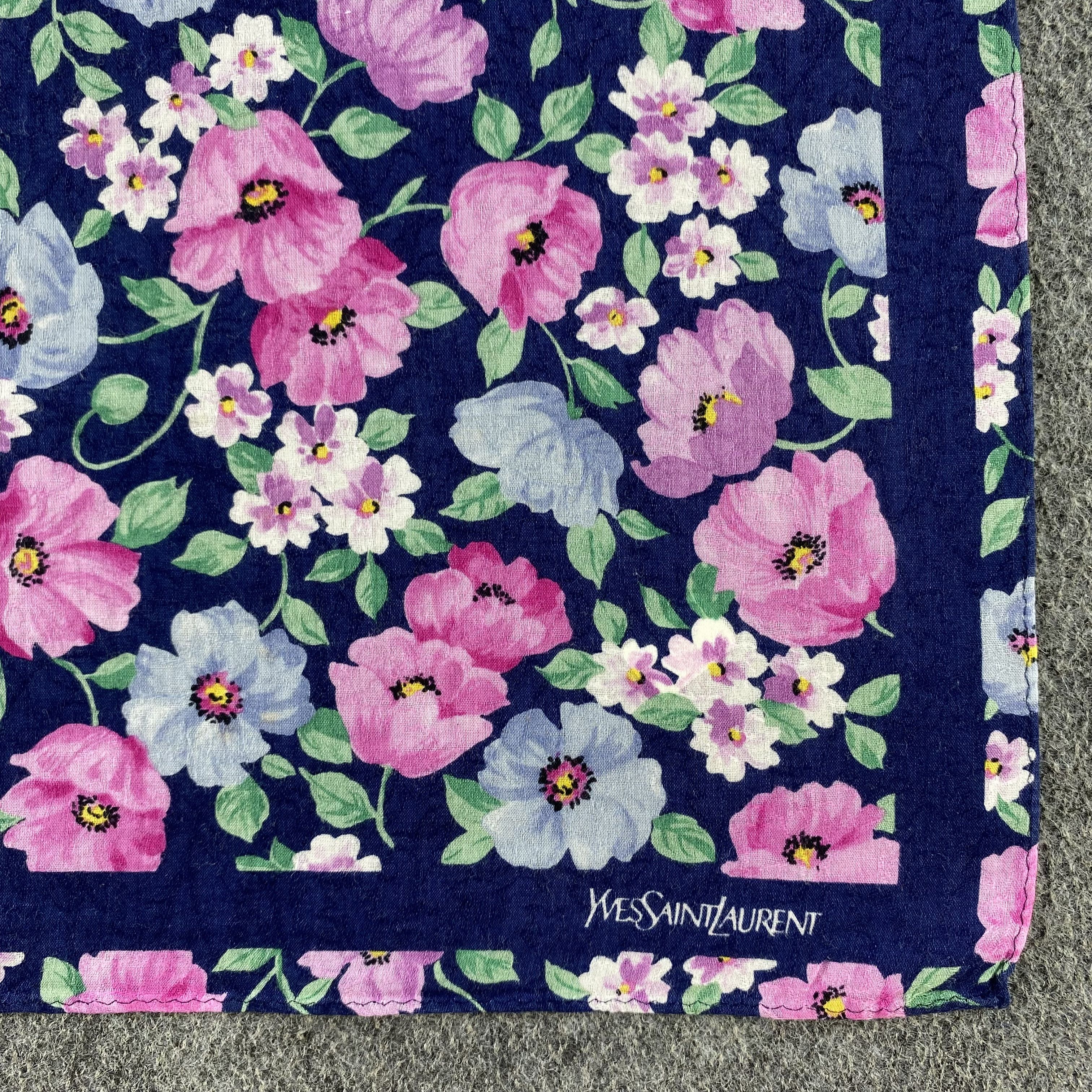 Vintage × Yves Saint Laurent Yves Saint Laurent Handkerchief/Neckerchief/Bandana HC639 Size ONE SIZE - 3 Thumbnail
