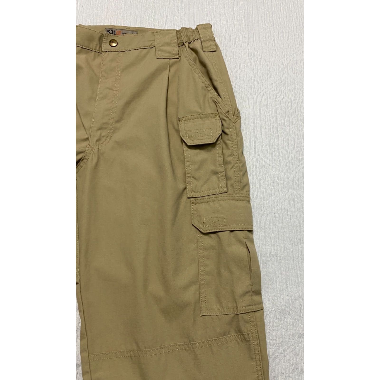 Vintage 5.11 Tactical Cargo Pants Mens Size 32×36 Beige Cargo Pocket Workwear Casual Pants Size US 32 / EU 48 - 3 Thumbnail
