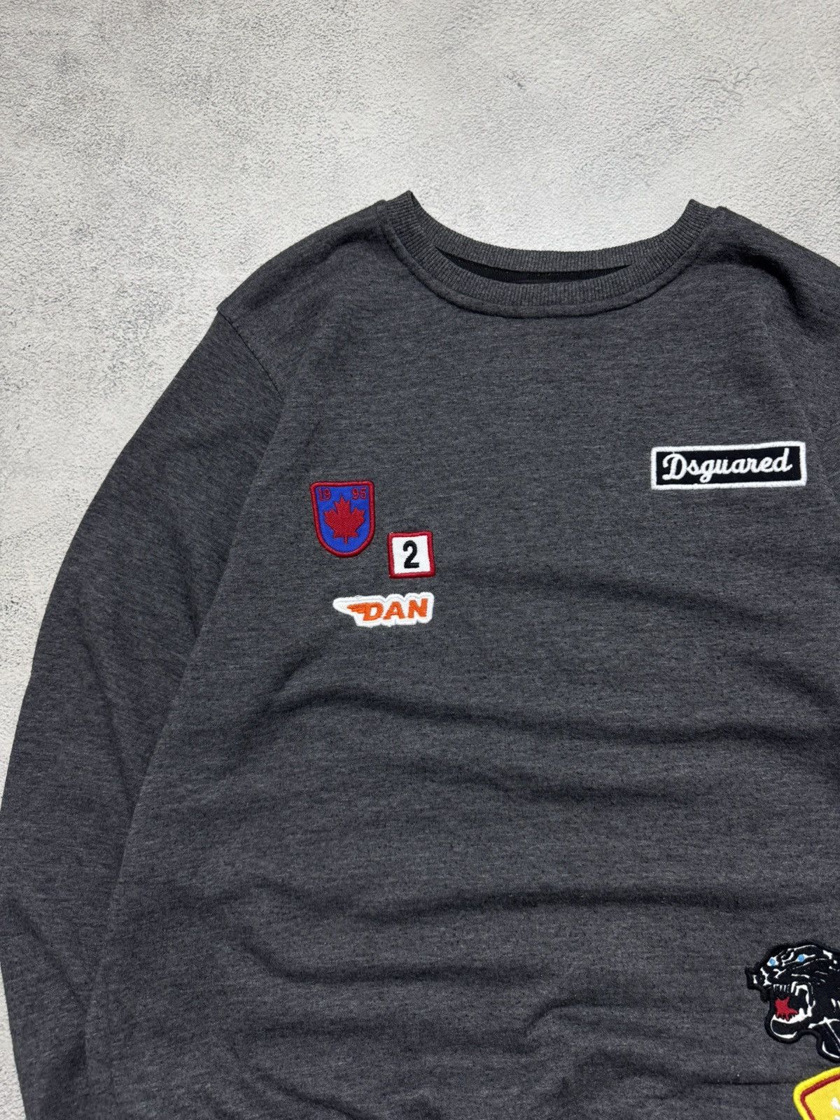 Dsquared2 Vintage Dsquared2 Sweatshirt Crewneck Patches Design Size US XL / EU 56 / 4 - 6 Thumbnail