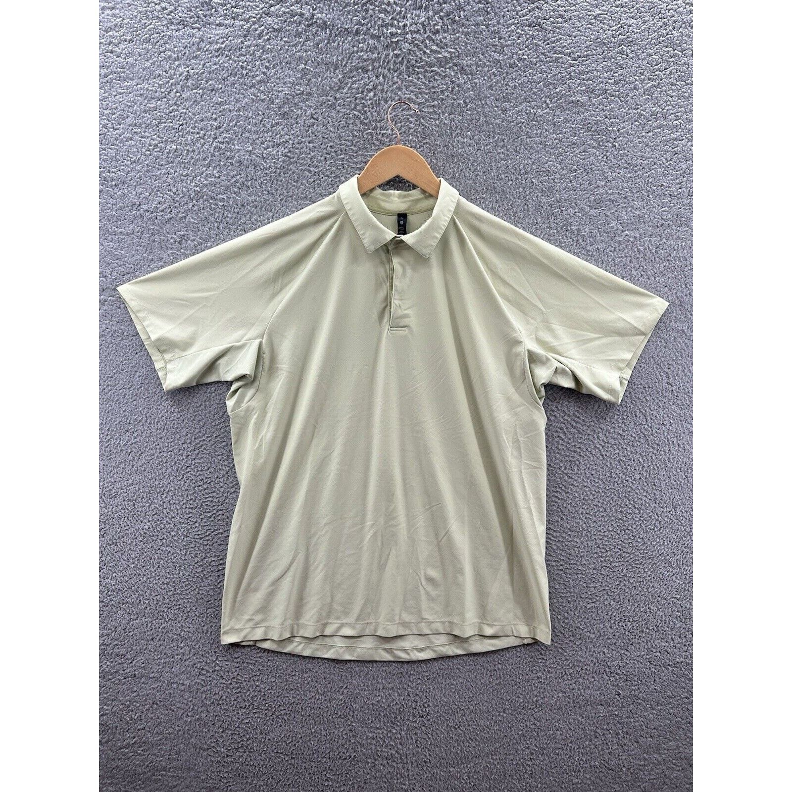 Lululemon Lululemon Evolution Polo Shirt Size XL Sage Pale Green Size US L / EU 52-54 / 3 - 1 Thumbnail