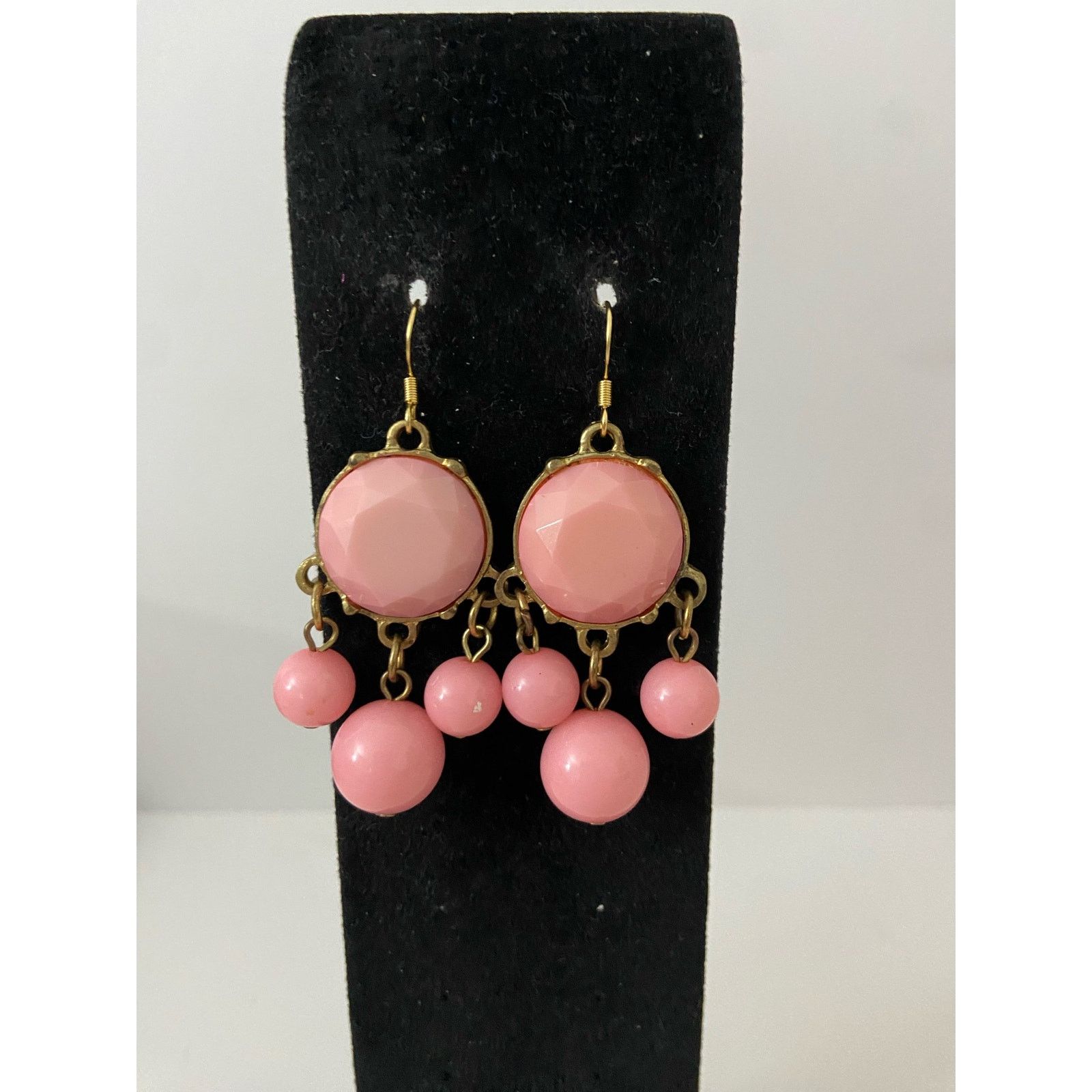Handmade Upcycled vintage pink circle earrings Size ONE SIZE - 1 Thumbnail
