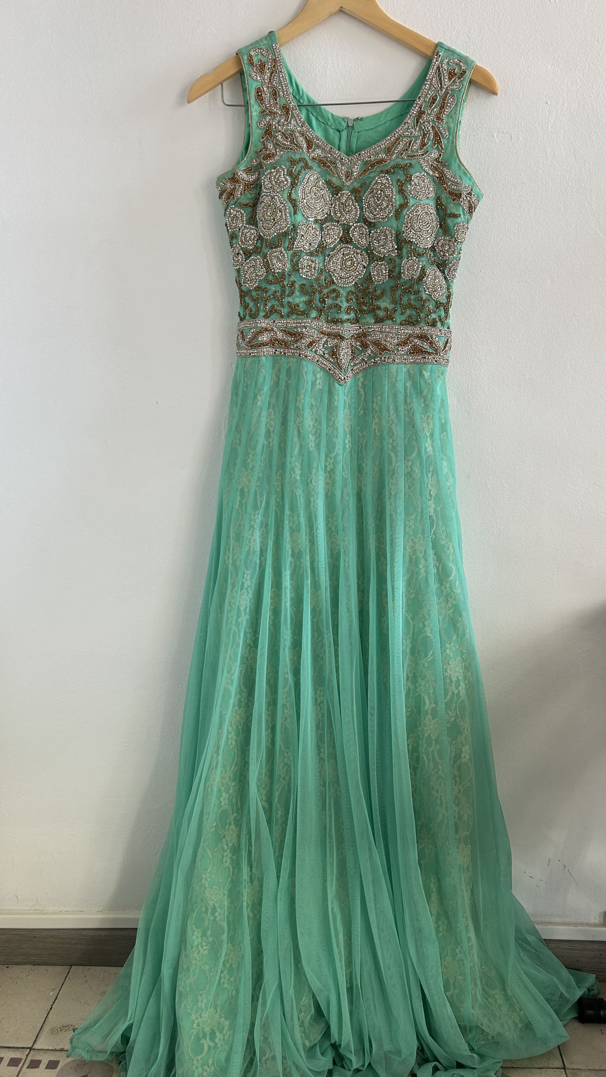 Vintage Mint Green Gold Embroidered Anarkali Gown Size M / US 6-8 / IT 42-44 - 11 Thumbnail