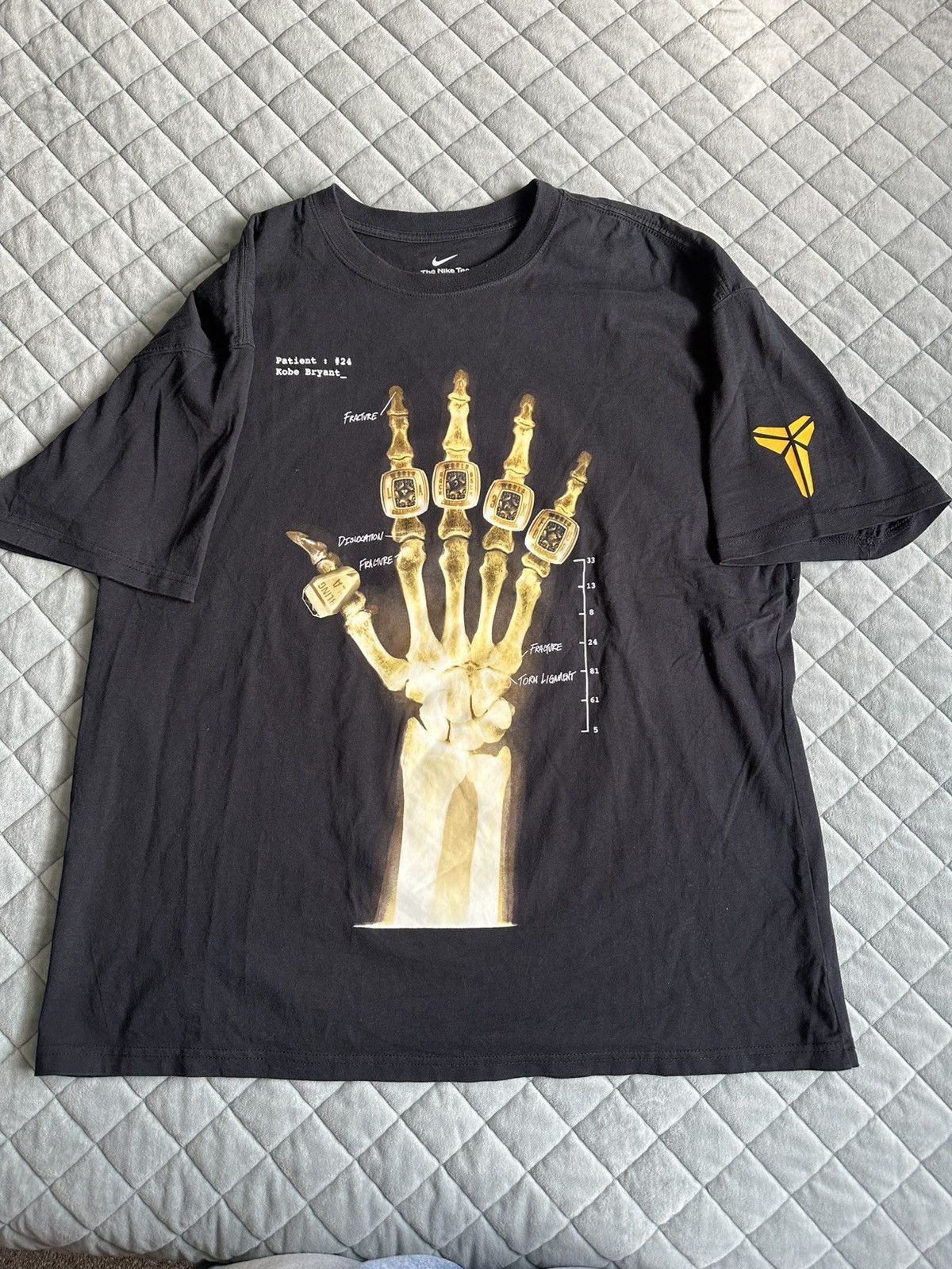 Nike Nike Kobe hand t shirt Size US XL / EU 56 / 4 - 1 Thumbnail