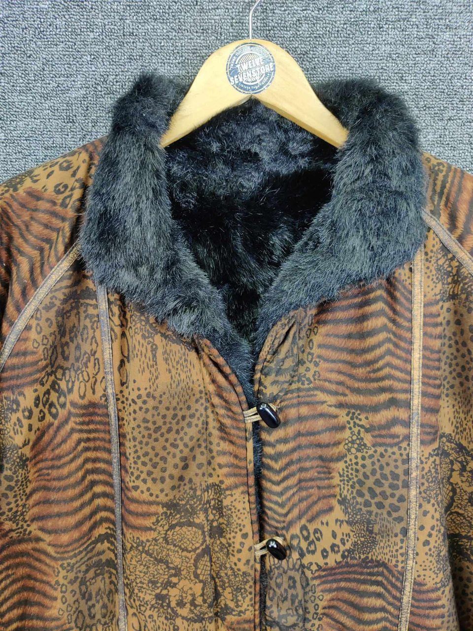 Japanese Brand Vintage Unbrand Leopard Faux Fur Fashion Jacket Size US L / EU 52-54 / 3 - 9 Thumbnail