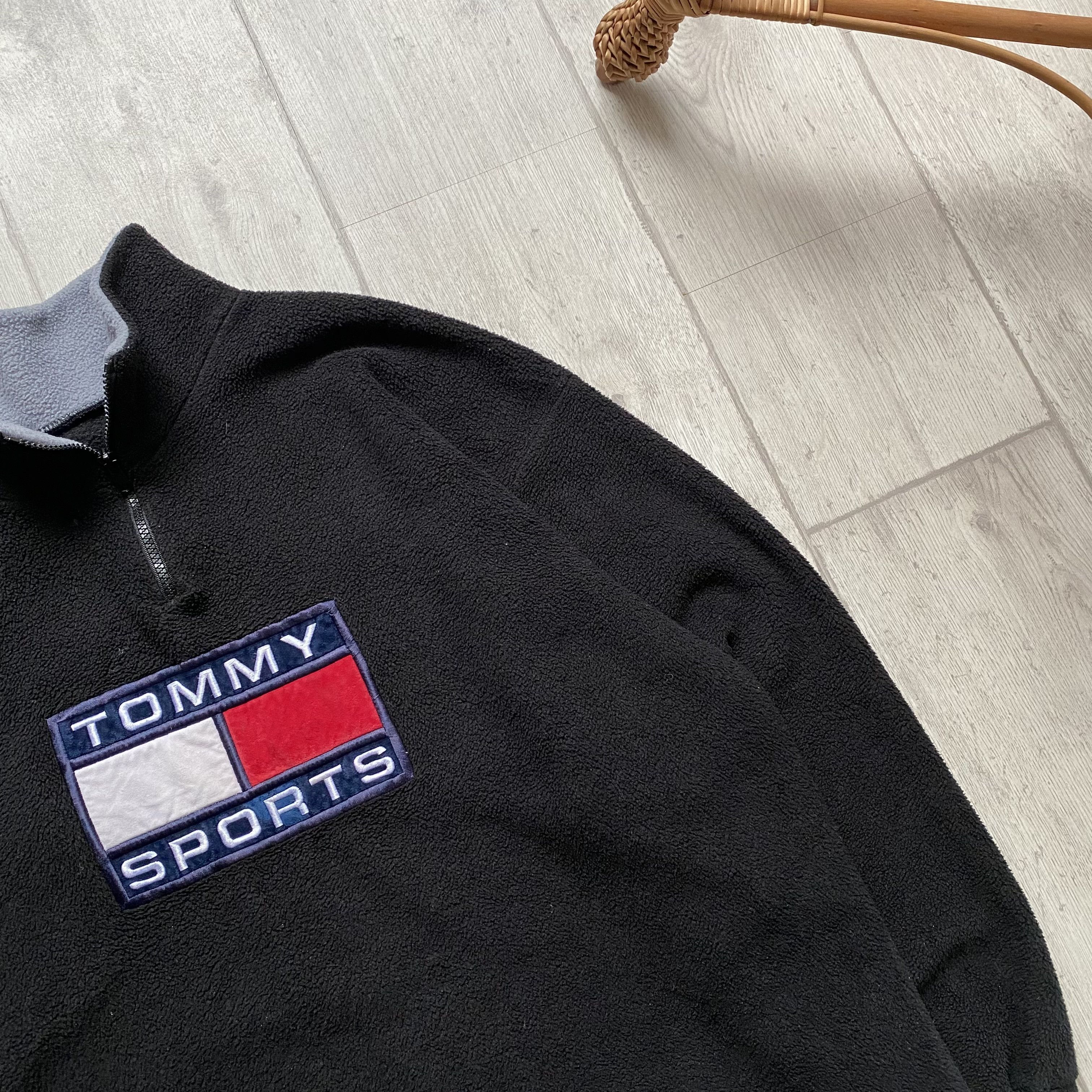 Tommy Hilfiger Vintage Tommy Hilfiger Big Logo 1/3 Zip Fleece Sweatshirt Size US L / EU 52-54 / 3 - 3 Thumbnail