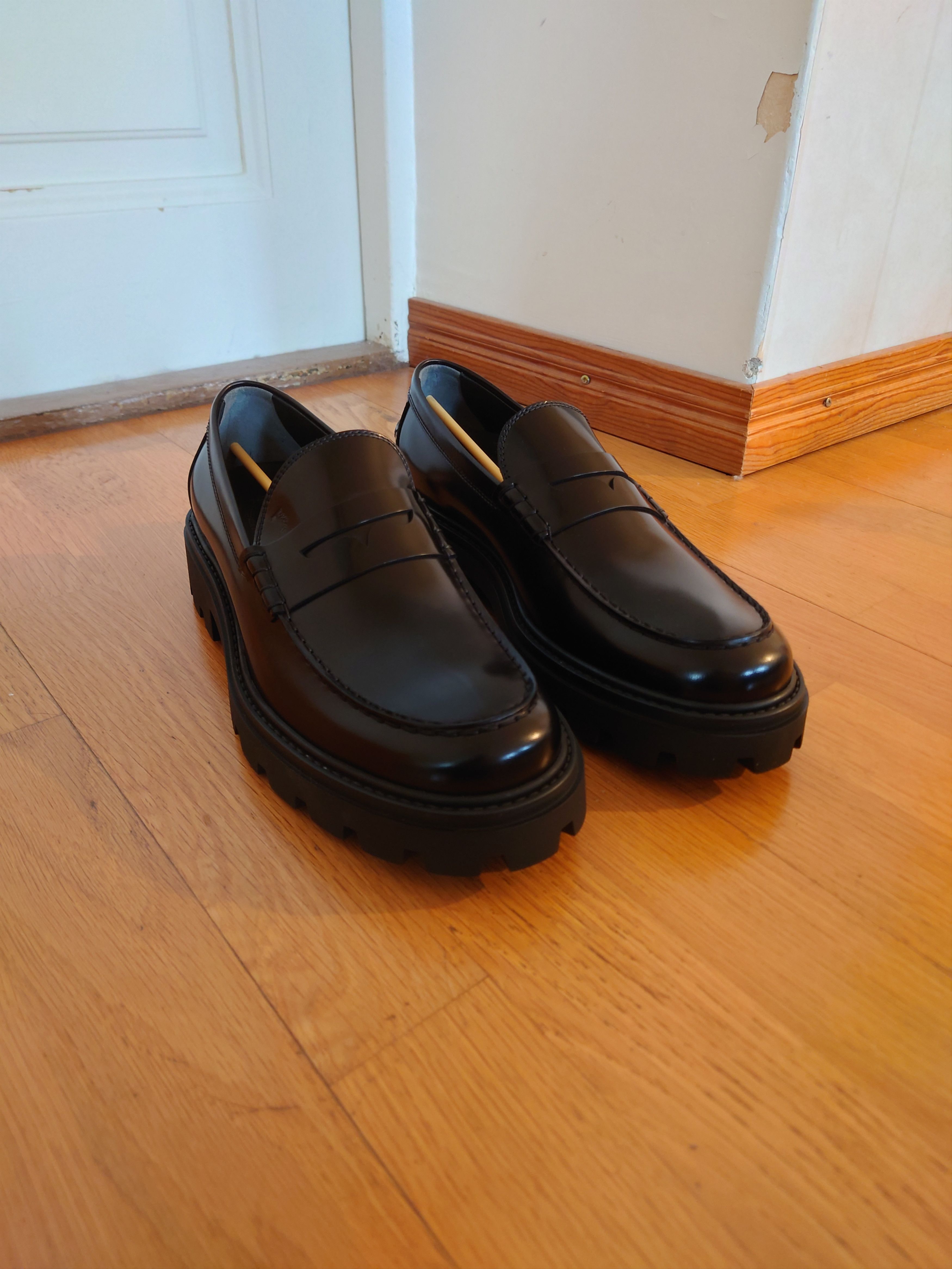 Tod's TOD's Patent leather loafers Size US 10 / EU 43 - 2 Thumbnail