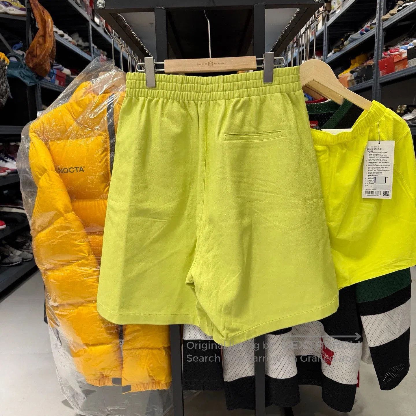 Bottega Veneta BOTTEGA VENETA Green Leather Shorts. Size US 29 - 2 Thumbnail