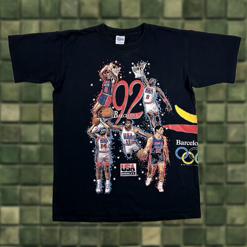 Salem Sportswear VINTAGE Salem Sportswear USA Dream Team 92' Barcelona Olympics Basketball Tee Large Black 90s Mens Size US L / EU 52-54 / 3 - 1 Thumbnail