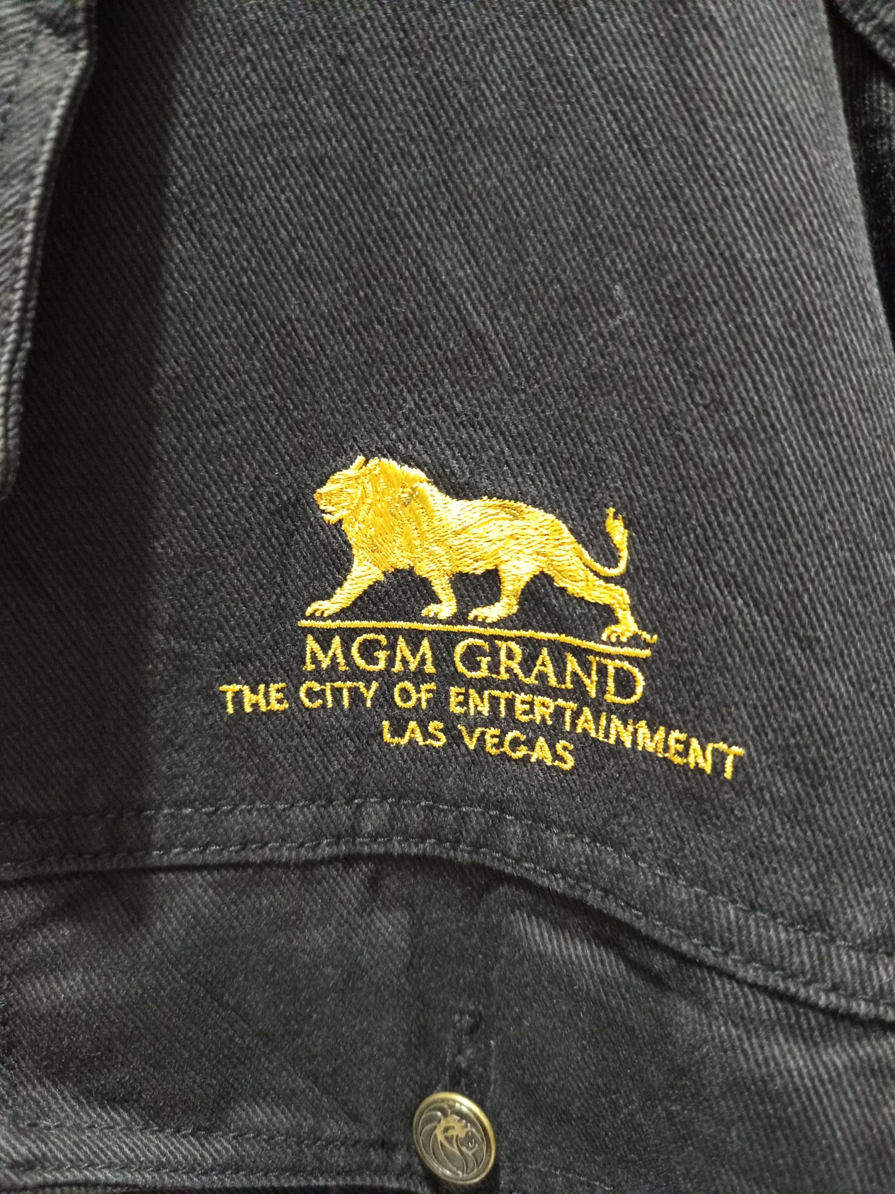 Vintage 1990s MGM Grand Las Vegas Trucker Jacket Size US XXL / EU 58 / 5 - 9 Thumbnail
