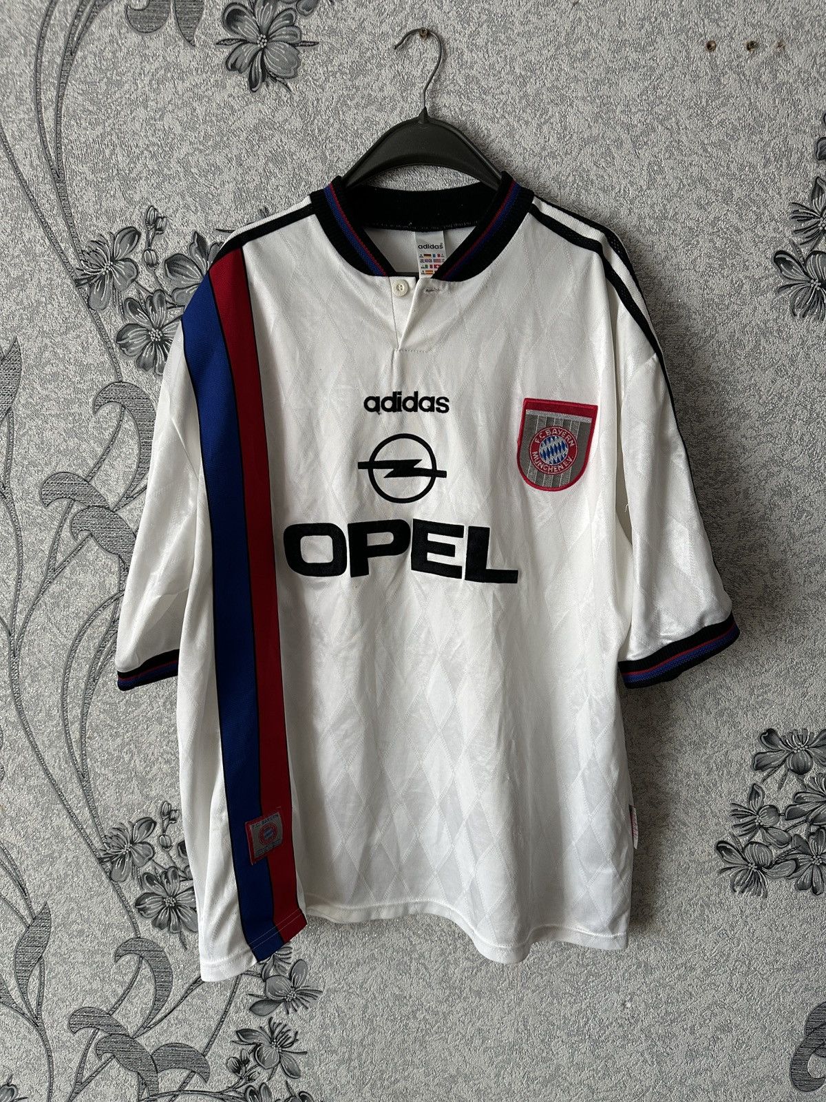 Adidas BAYERN MUNICH 1995 AWAY FOOTBALL SHIRT SOCCER JERSEY ADIDAS Size US XXL / EU 58 / 5 - 1 Thumbnail