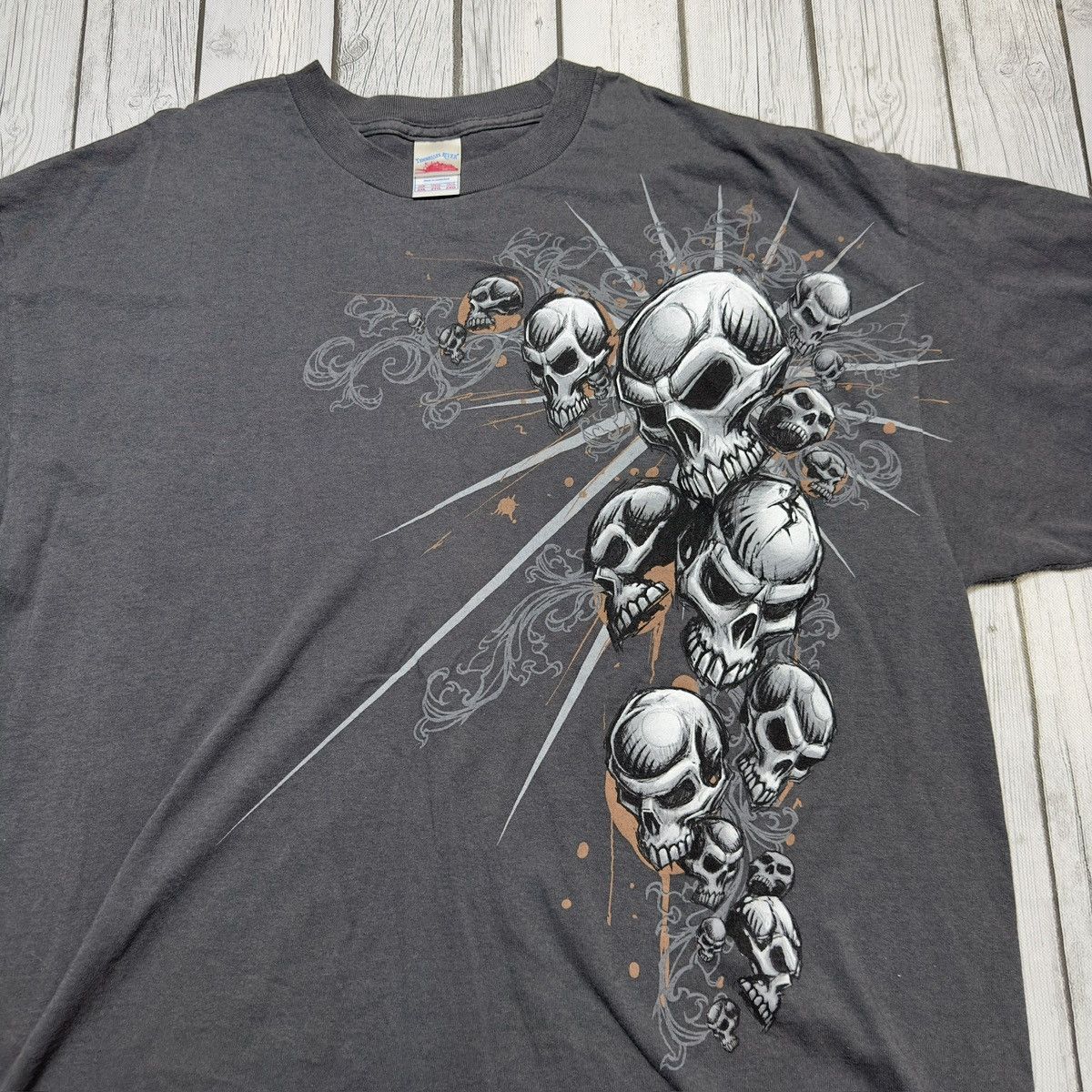 Vintage Vintage Skulls tee Size US XXL / EU 58 / 5 - 3 Thumbnail