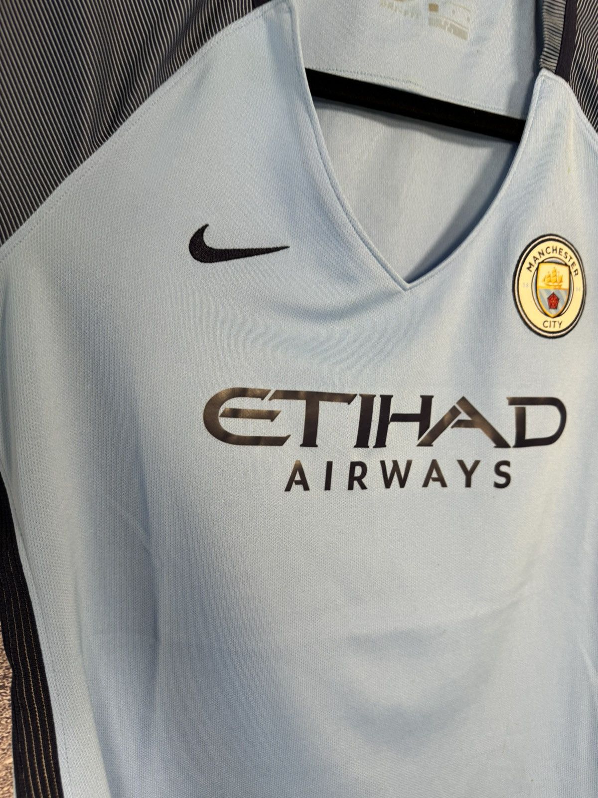 Nike × Vintage Woman Manchester City 2016/17 Nike Soccer Jersey Blokcore Size US M / EU 48-50 / 2 - 6 Thumbnail
