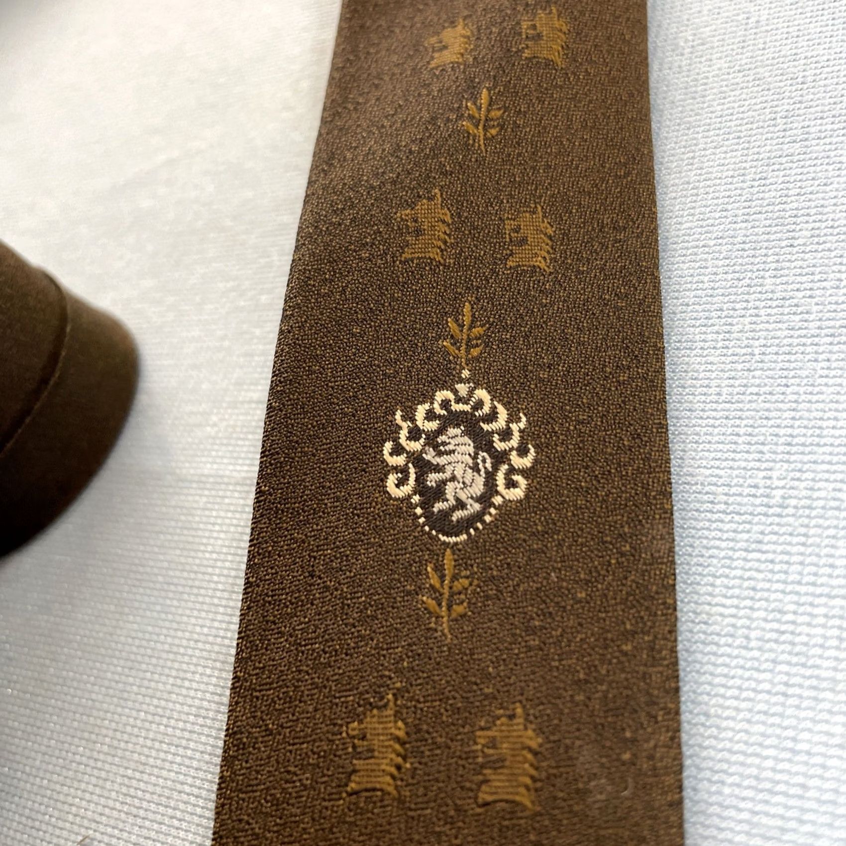MCM vtg Hurwitz Silk Tie Distinctive Mens Slim MCM Deco Medallion Brown 2x57 Capsule Necktie Size ONE SIZE - 2 Thumbnail