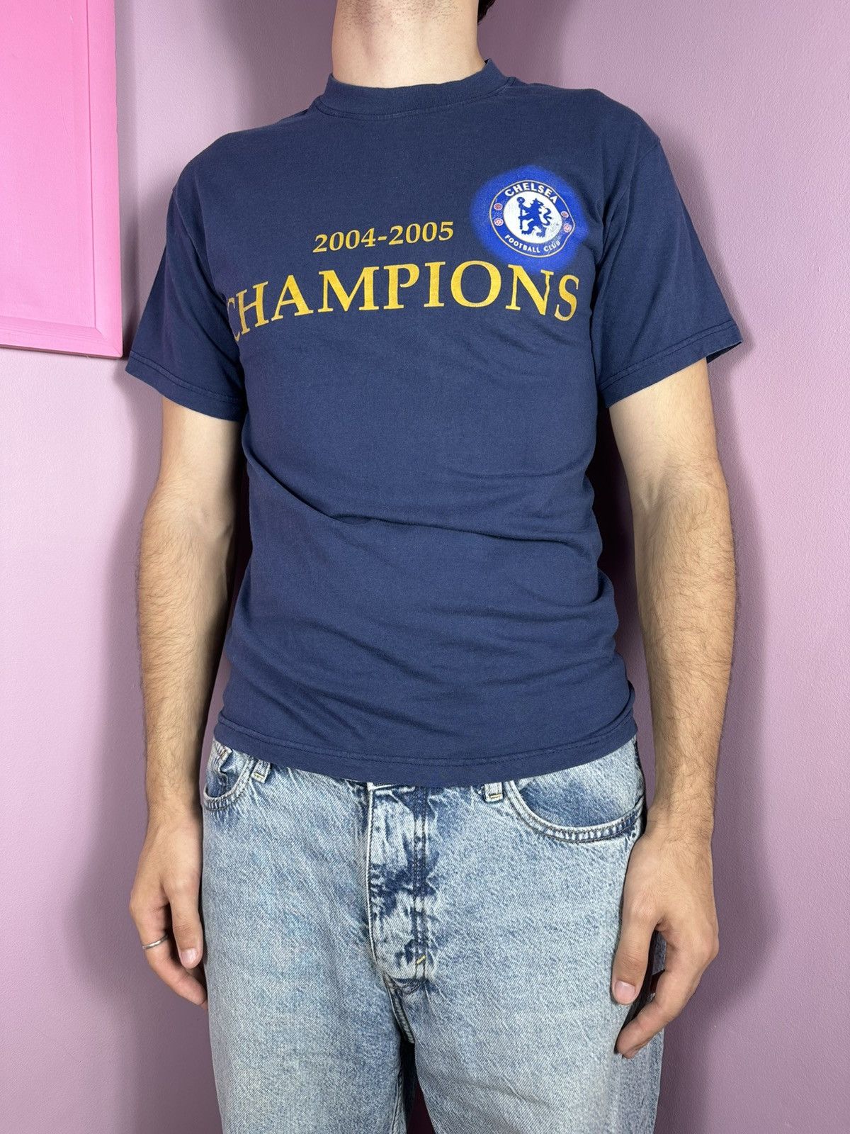 Fruit Of The Loom Chelsea FC Champions 2004 Tee Vintage TShirt Football Jersey Size US S / EU 44-46 / 1 - 2 Thumbnail