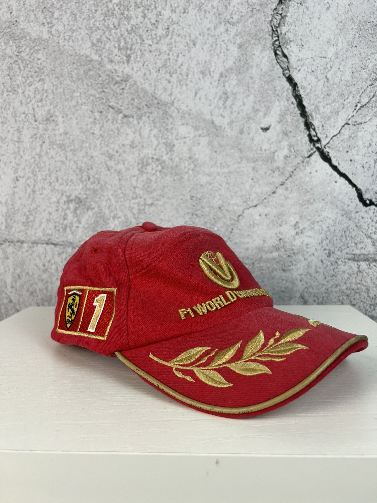 Ferrari Vintage Y2k 2001 official Ferrari F1 World Champion Hat cap Size ONE SIZE - 1 Thumbnail