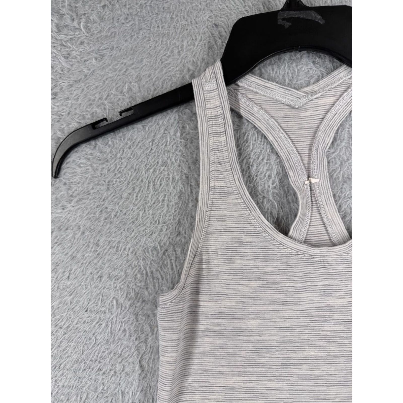 Lululemon Lululemon Shirt Women 2 Gray Stripe Racerback Light Luon Fabric Size XS / US 0-2 / IT 36-38 - 3 Thumbnail