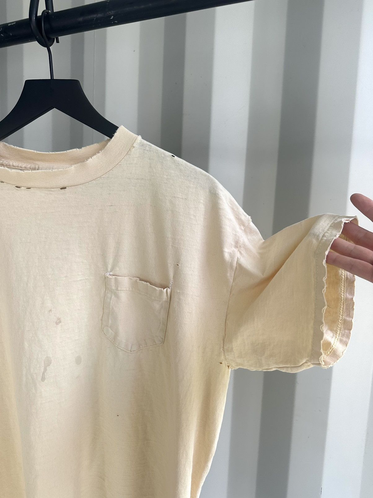 Vintage Thrashed Sun Faded Tee Shirt Distressed ERD Grunge Size US L / EU 52-54 / 3 - 5 Thumbnail