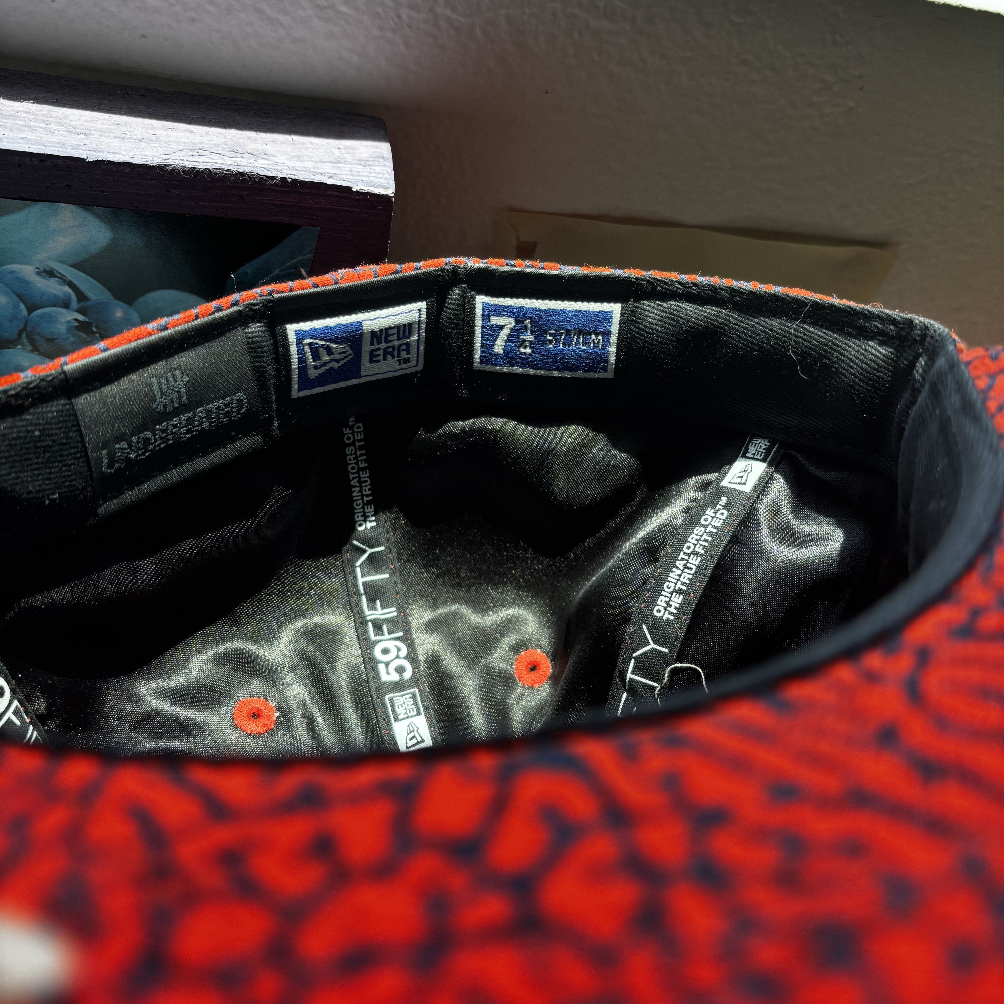 New Era × Undefeated Undefeated 7 1/4 Orange-Navy 59Fifty New Era Fitted Cap Size ONE SIZE - 4 Thumbnail