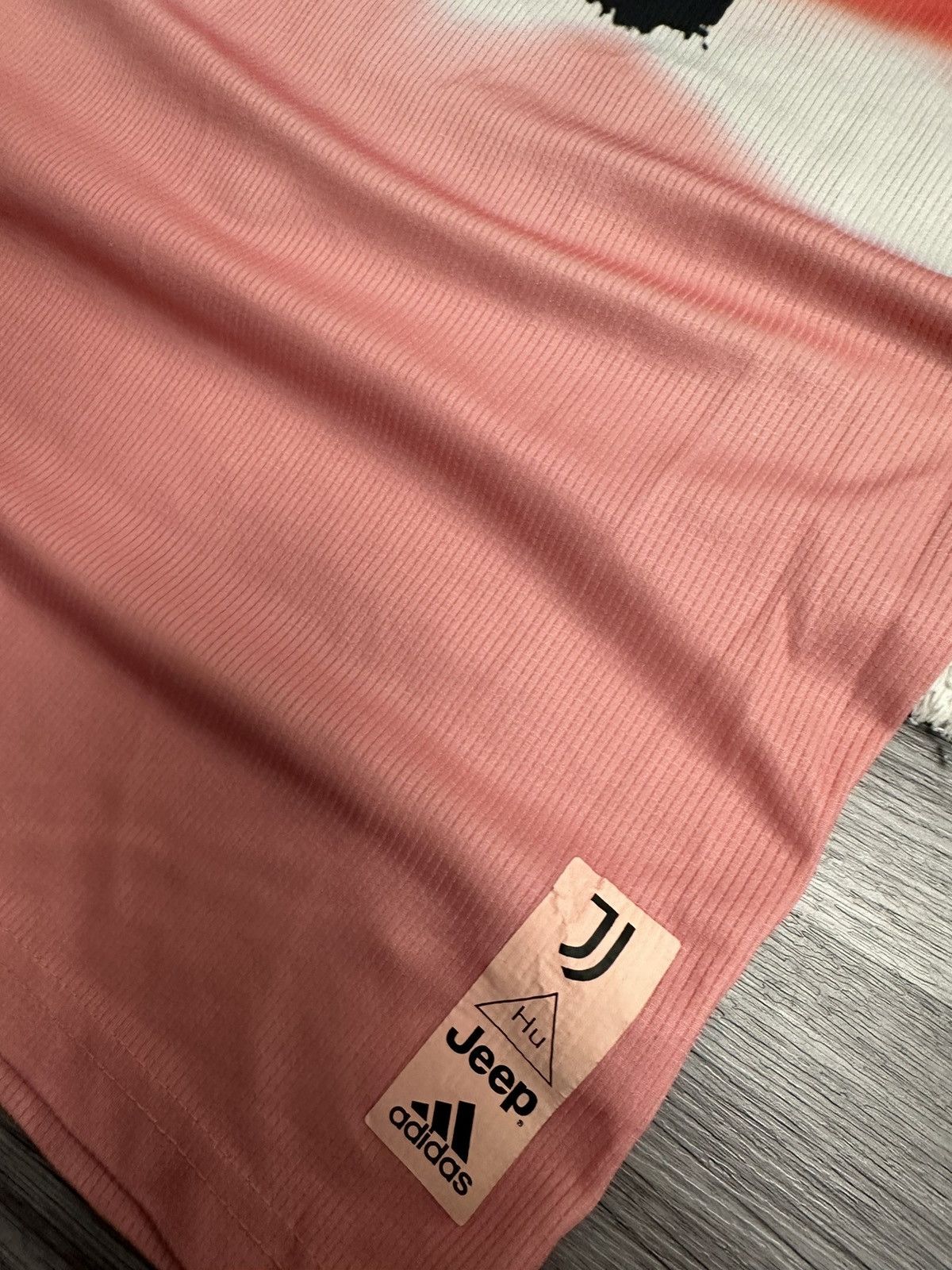 Adidas Adidas Juventus Human Race jersey pink size M hype blockcore Size US S / EU 44-46 / 1 - 4 Thumbnail