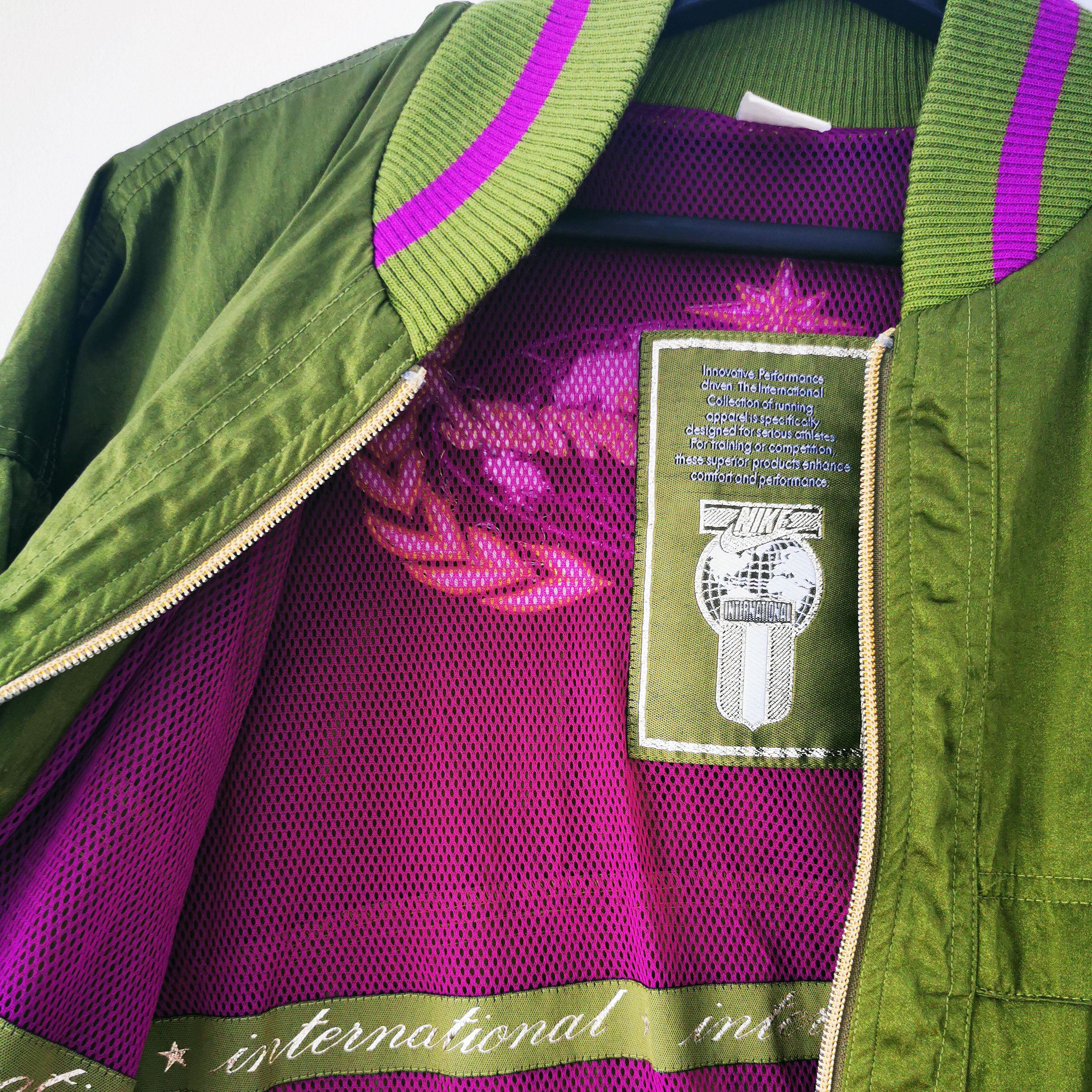 Nike Vintage 90s NIKE INTERNATIONAL bomber jacket satin OG rare M Size US M / EU 48-50 / 2 - 12 Thumbnail