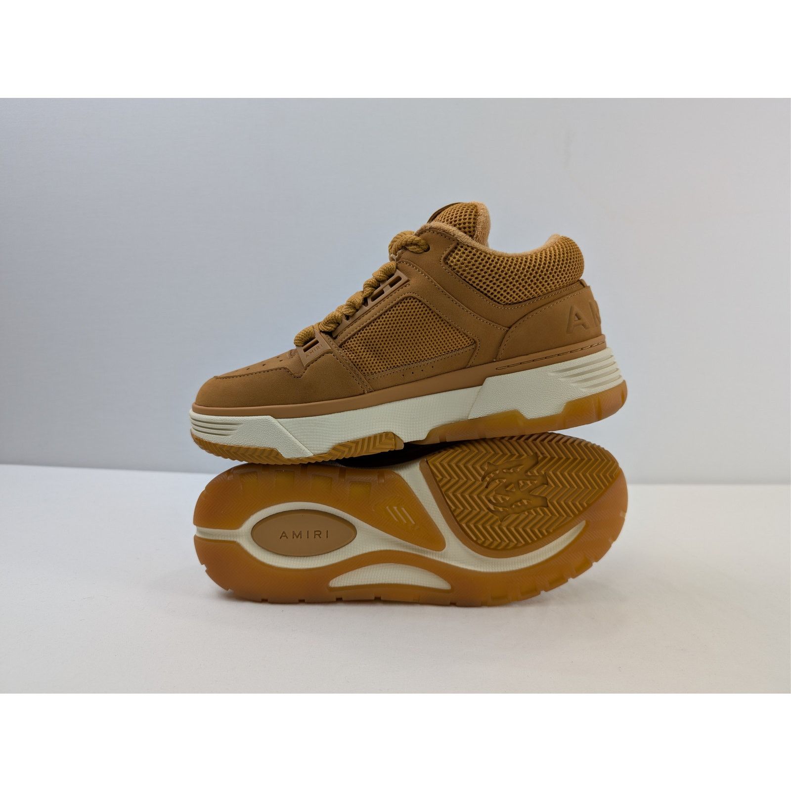Amiri o1rshd1 Nubuck MA-1 Sneaker shoe in Wheat/Brown Size US 10 / EU 43 - 12 Thumbnail