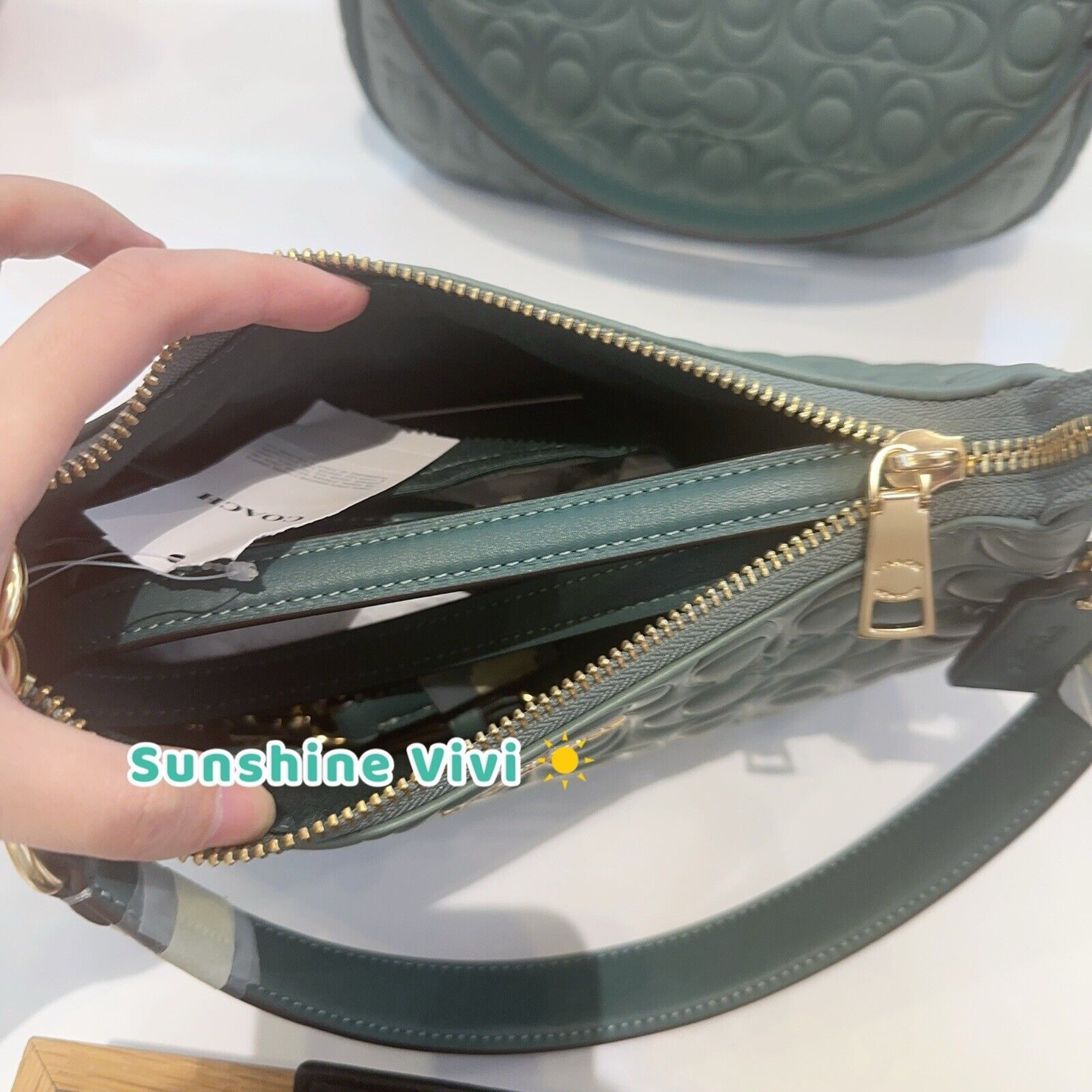 Coach NWT Coach Teri Shoulder Bag In Signature Leather CY674 Size ONE SIZE - 4 Thumbnail