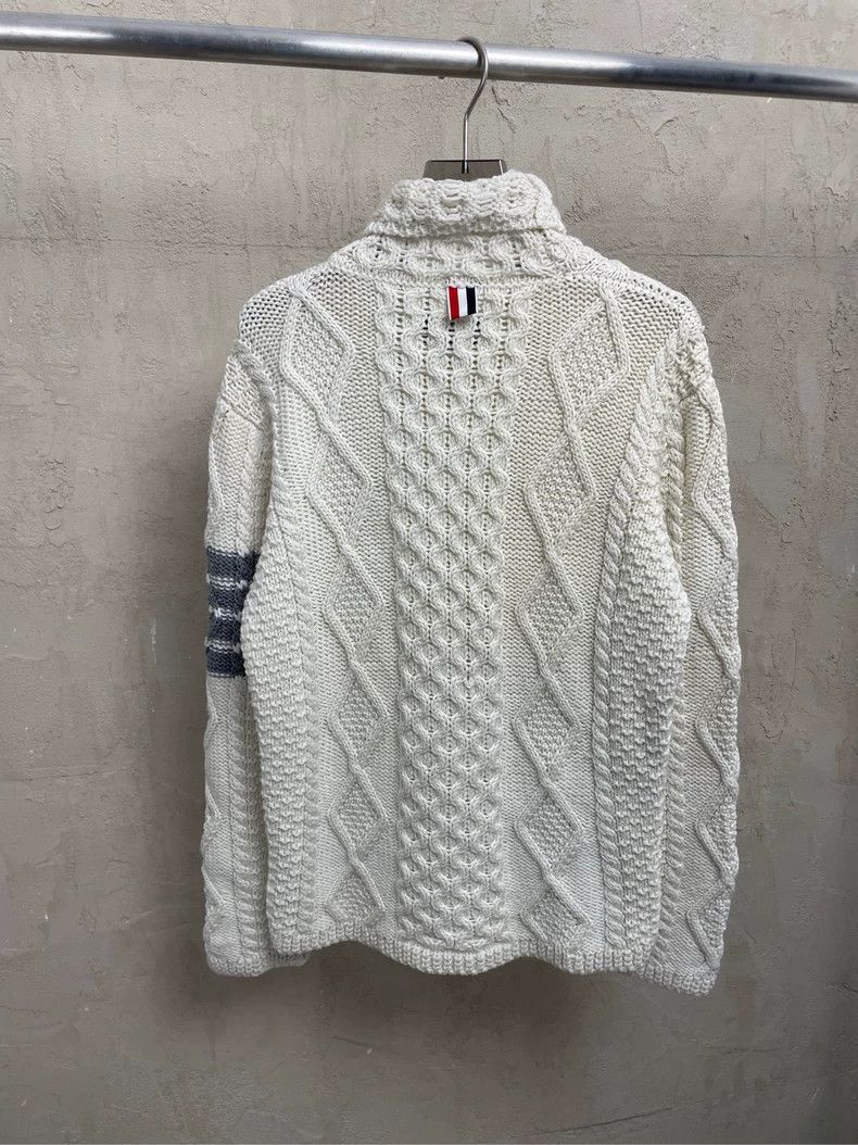 Thom Browne Thom browne Beige four-striped turtleneck sweater 2504-Next Size US L / EU 52-54 / 3 - 2 Thumbnail