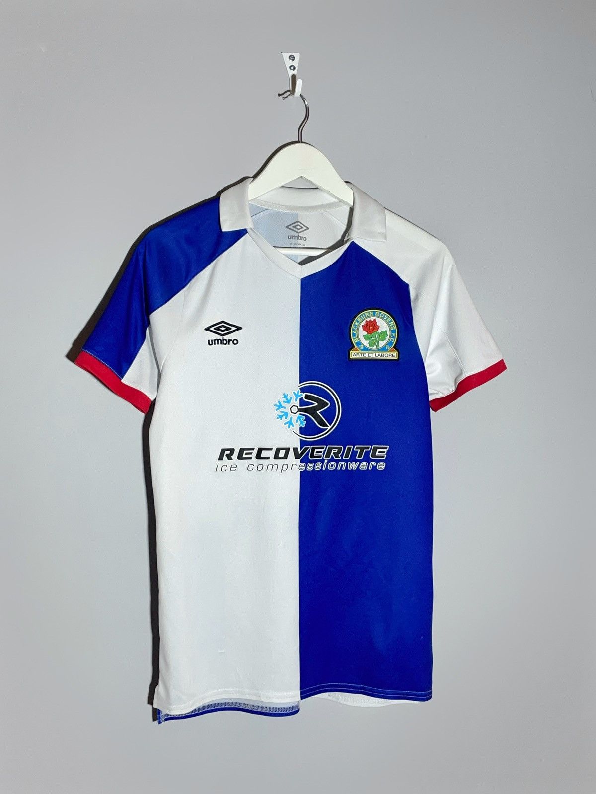 Umbro Blackburn Rovers 2020/21 Umbro Y2k Streetwear Football Shirt Size US S / EU 44-46 / 1 - 2 Thumbnail