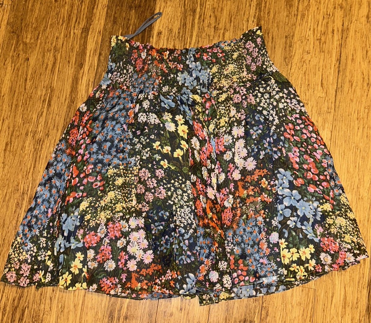 Other Needle & Thread Floral Skirt size UK 10/US 6 Size 28" / US 6 / IT 42 - 1 Thumbnail