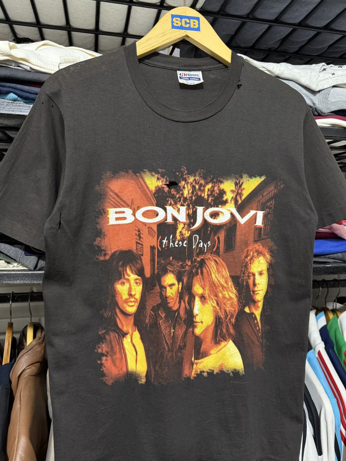 Band Tees Vintage bonjovi 1995 these days tour tshirt Size US M / EU 48-50 / 2 - 2 Thumbnail